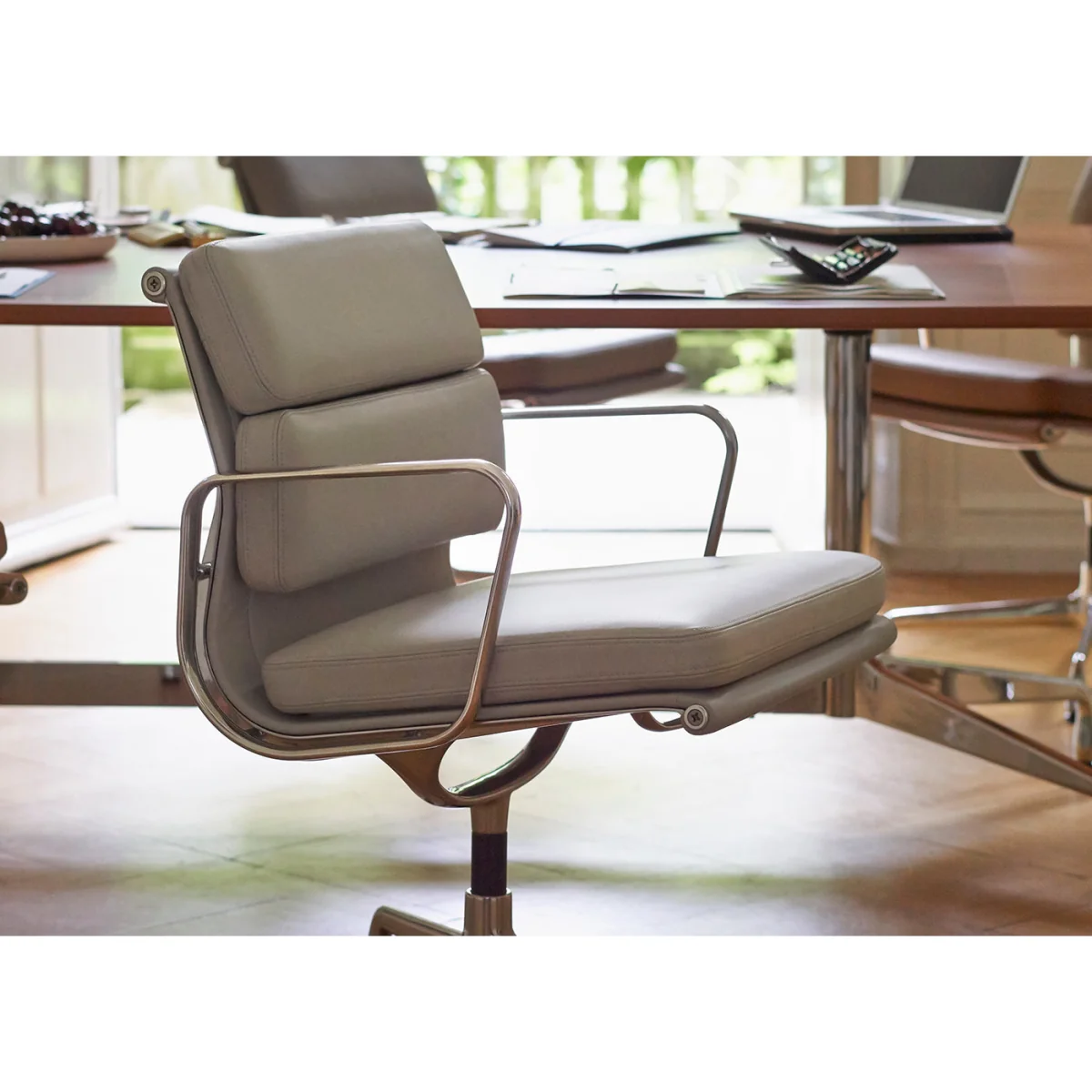 Heal's Eames Soft Pad Chair EA 208 – image 5