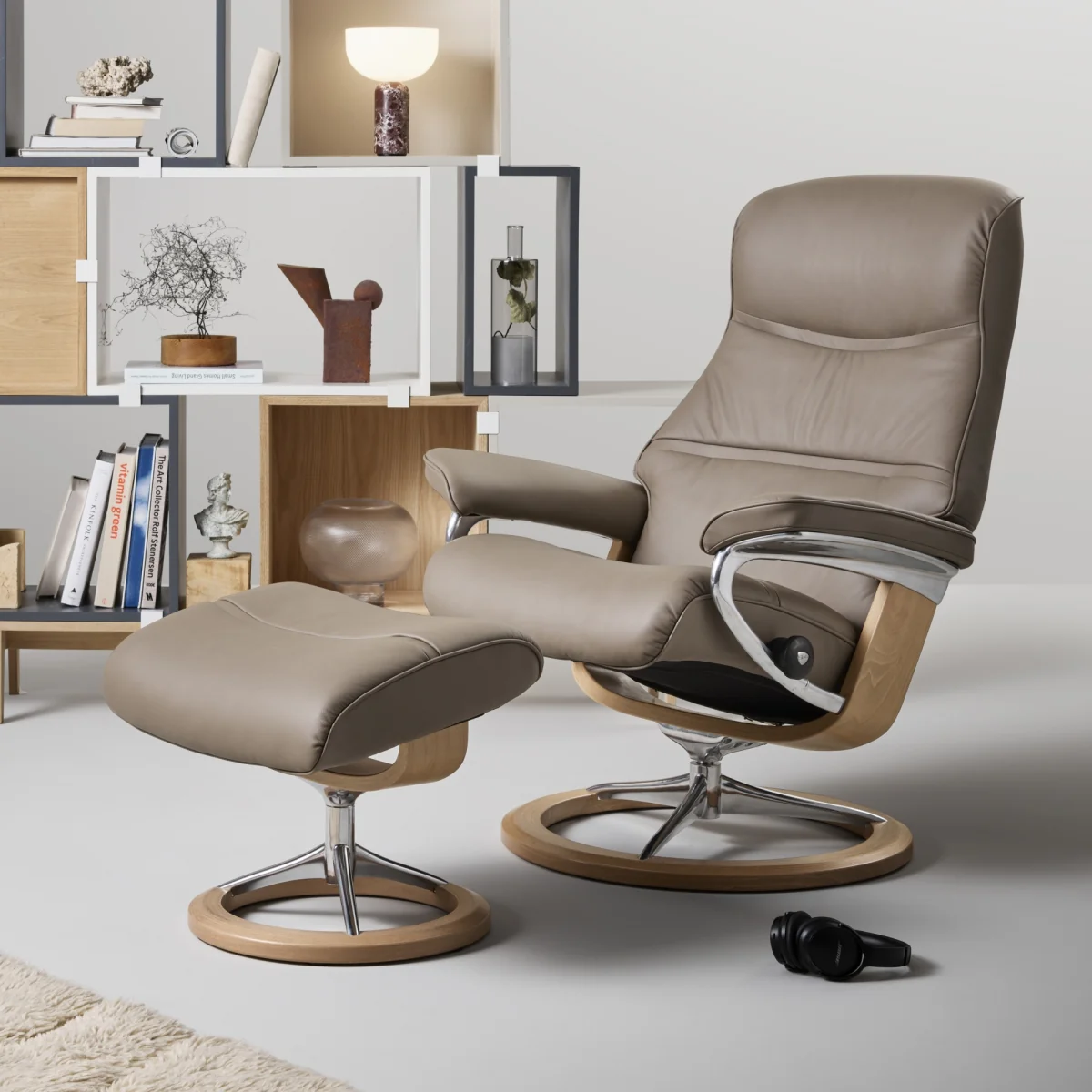 Stressless Philip Chair With Signature Base - Medium - Batick Leather - With Footstool – image 2
