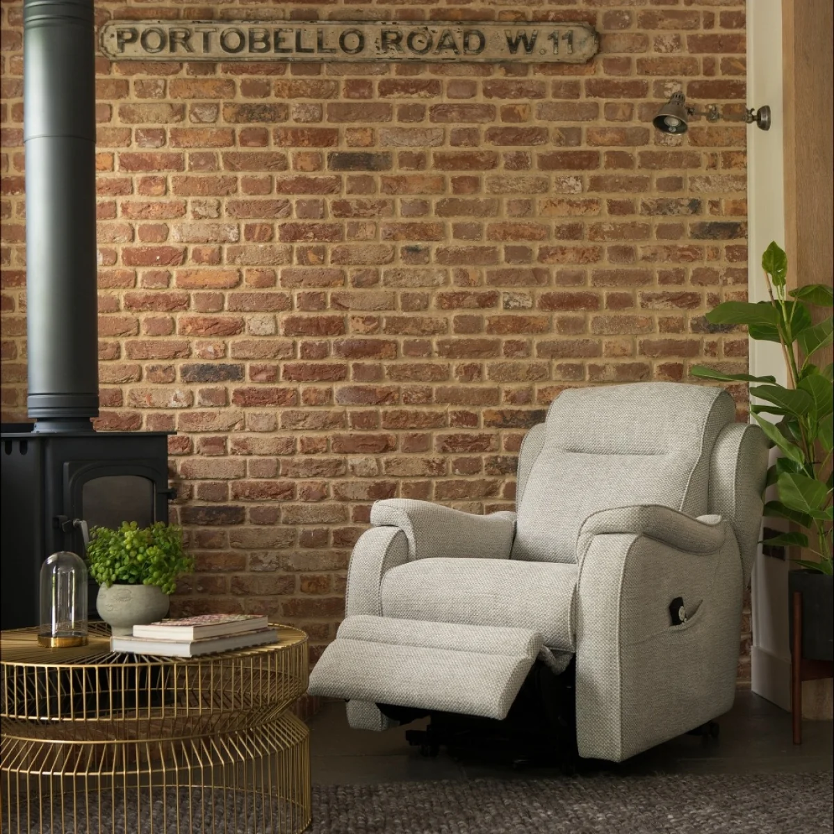 Parker Knoll Boston 25 Power Recliner Chair - Leather Grade M - With Heated Seats – image 1