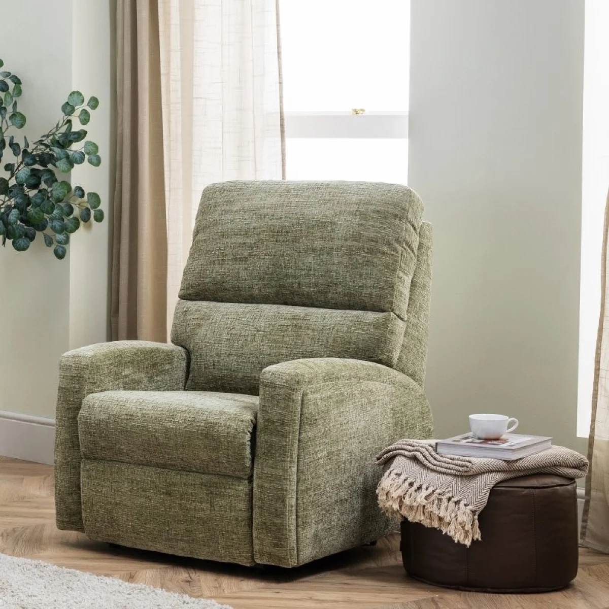 Celebrity Southwell Fixed Chair - Leather – image 1