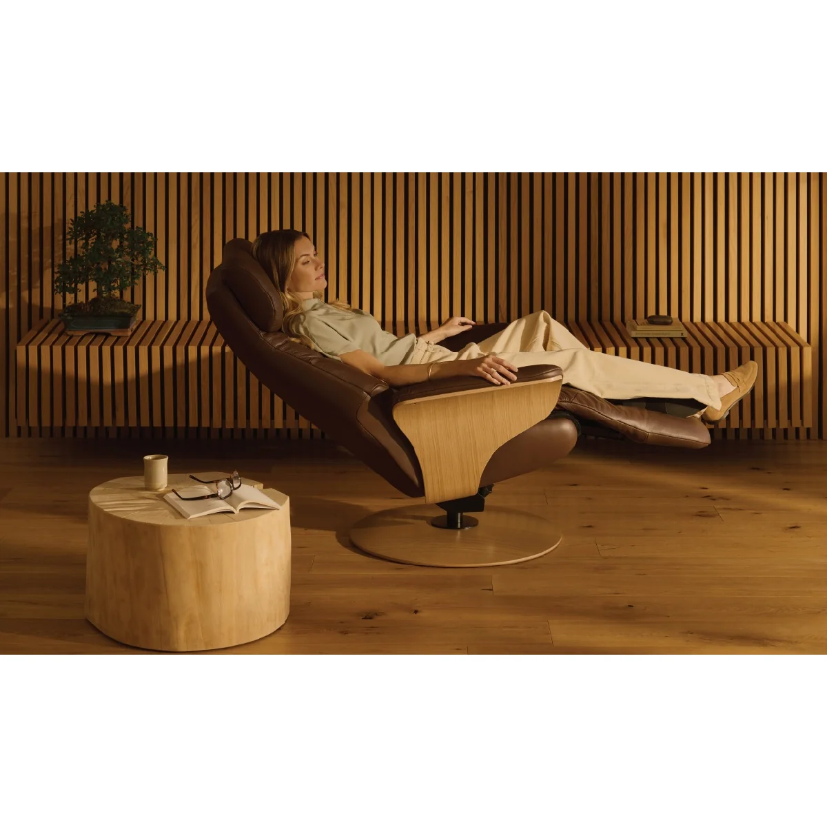 Stressless Adam Power Recliner Chair With Disc Base - Batick Leather – image 8