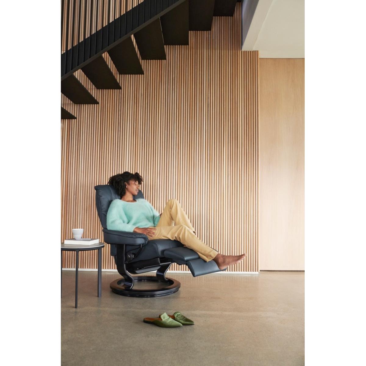 Stressless Mayfair Chair With Power Dual Motor LegBack - Medium - Cori Leather – image 4