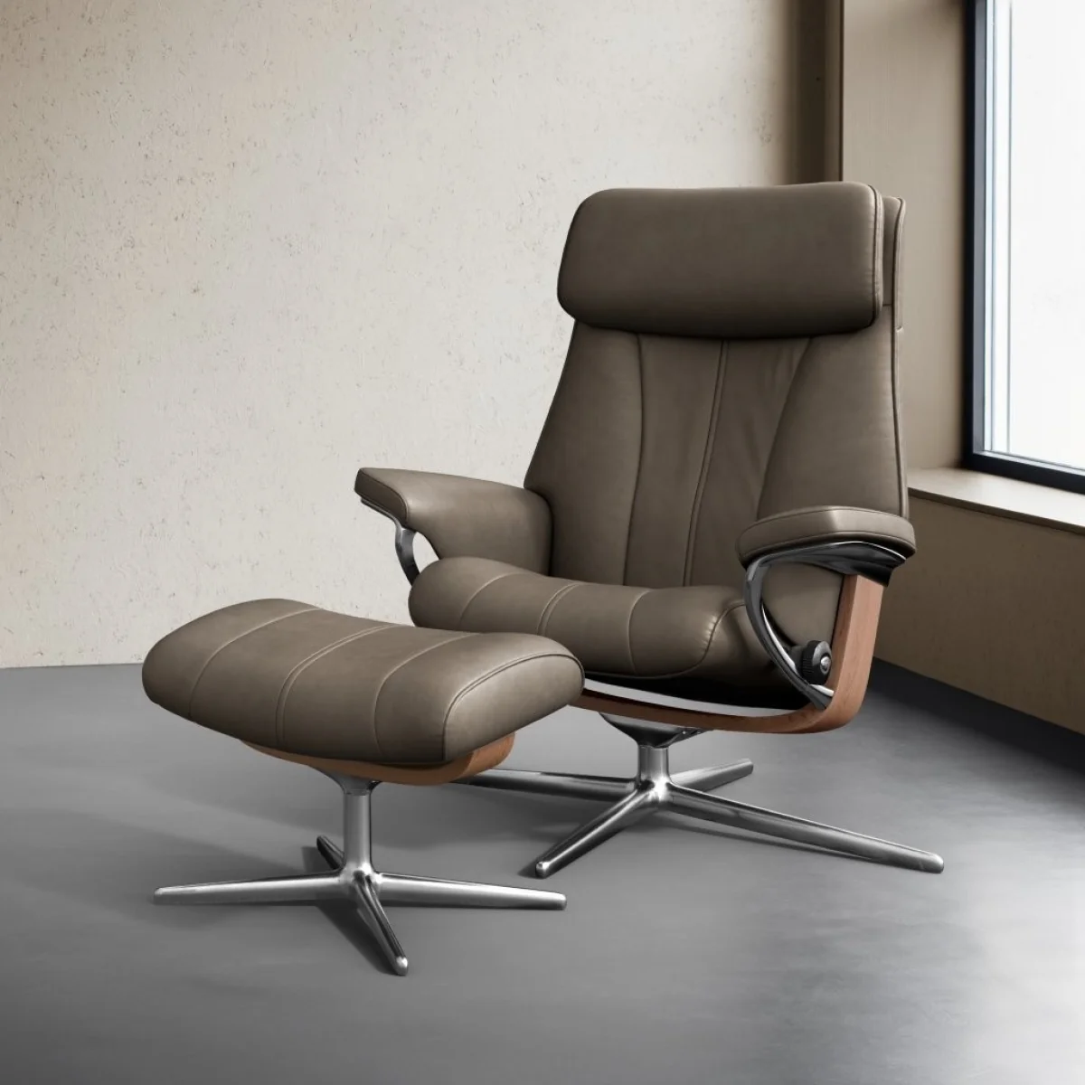 Stressless Paul Chair With Cross Base - Medium - Noblesse Leather - With Footstool – image 1