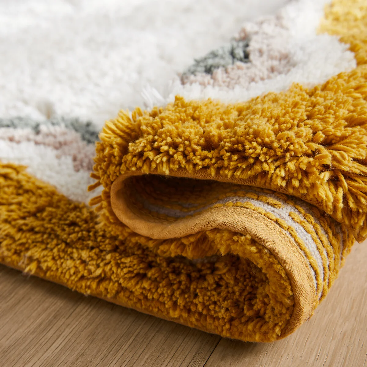 Spili Tufted Organic Cotton Child's Bedside Rug – image 4