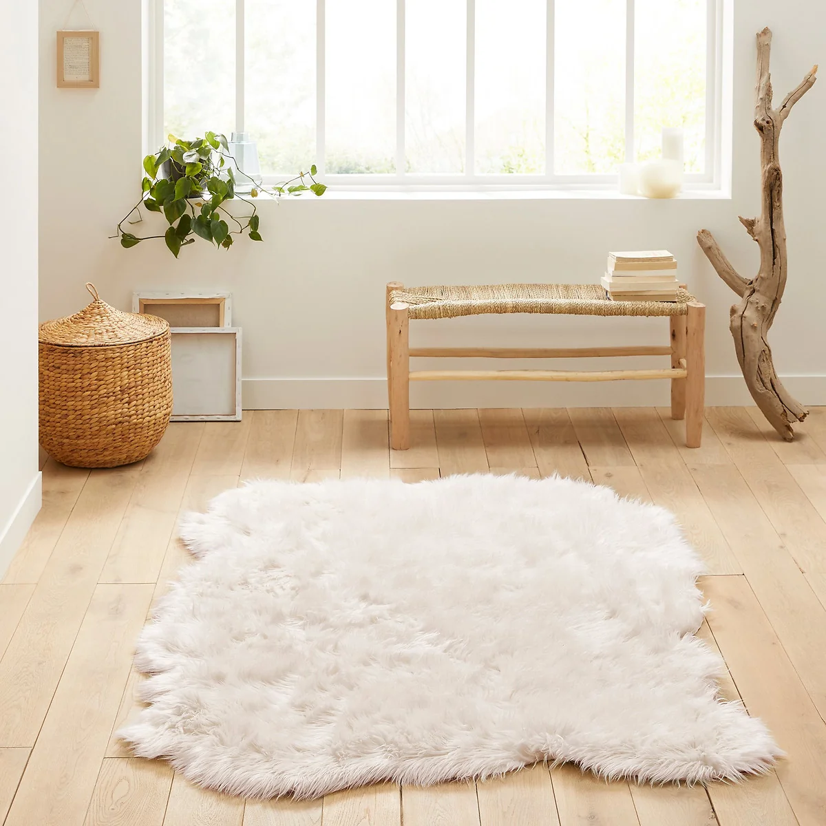 Livio 135 X 190cm Faux Fur Rug – image 1