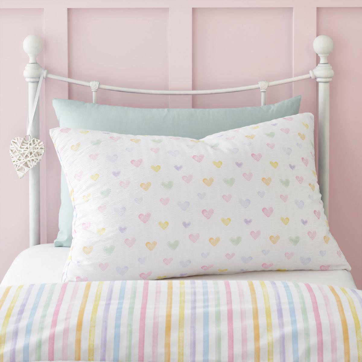 Seersucker Hearts Reversible Duvet Cover and Pillowcase Set Pink, Yellow and Green – image 3