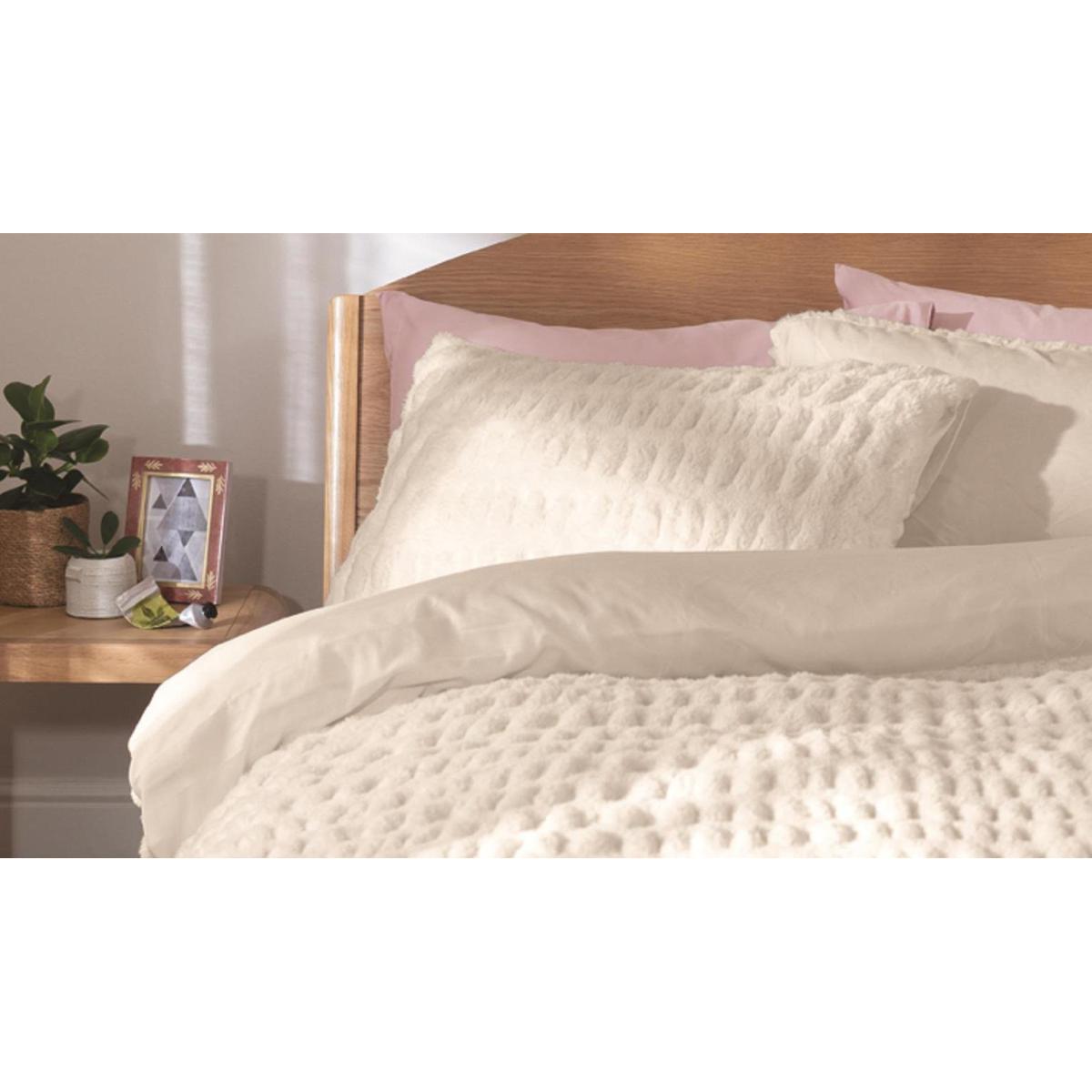 Habitat Fur Seersucker Bedding Set - Single – image 2