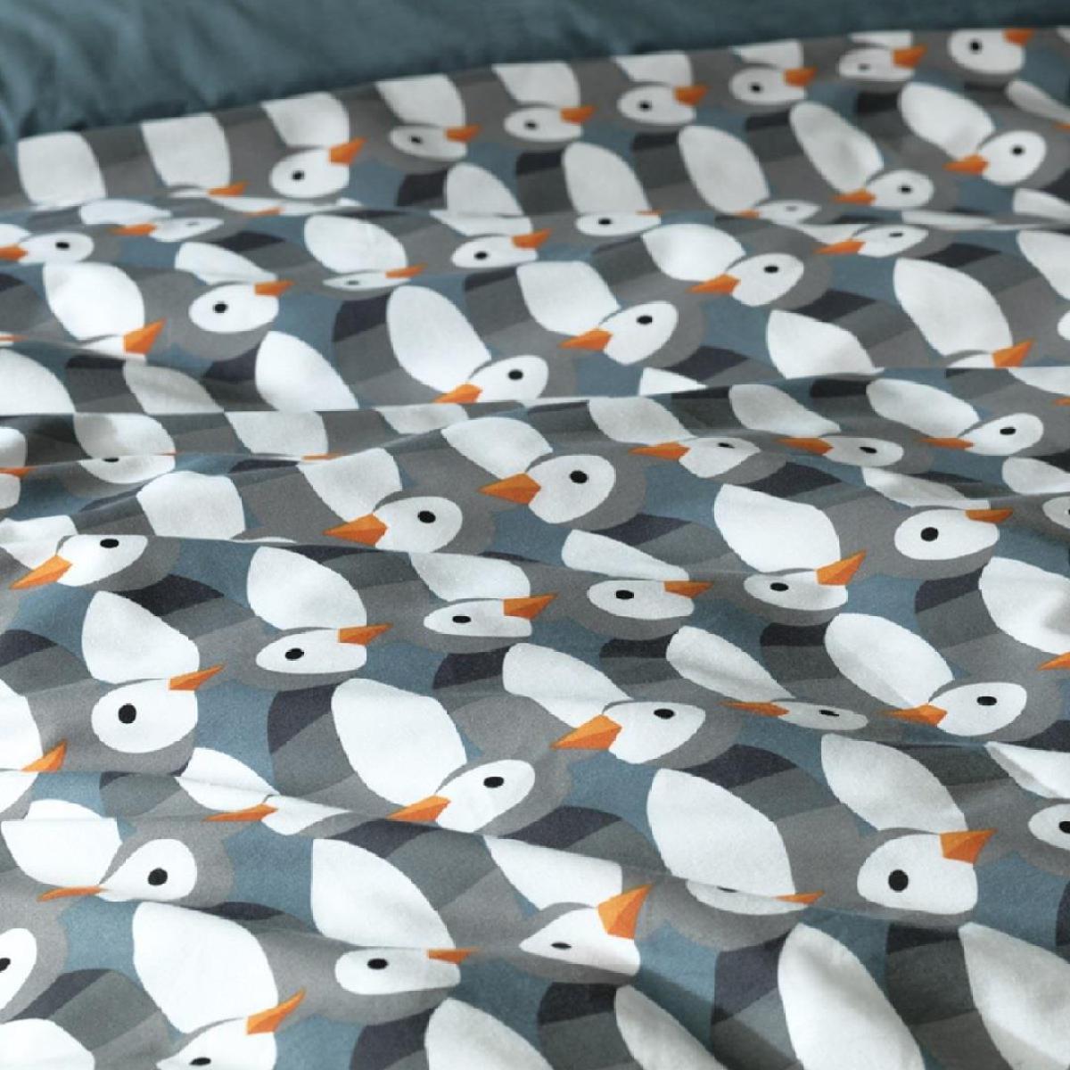 Habitat Christmas Penguins Repeat Bedding Set - Single – image 5