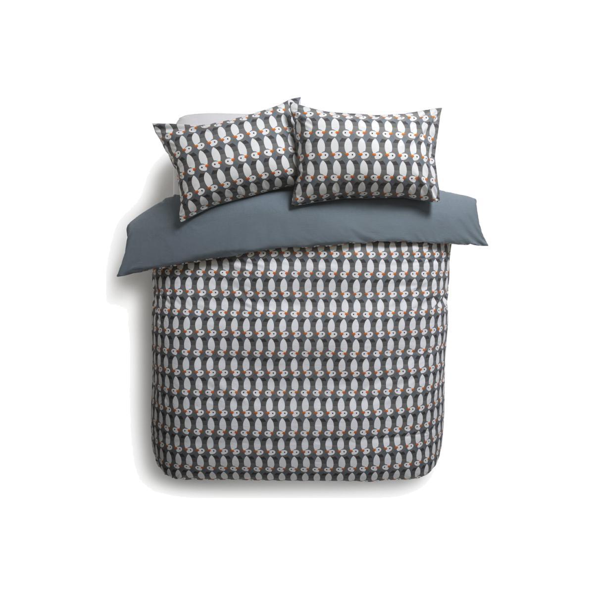 Habitat Christmas Penguins Repeat Bedding Set - Single – image 1