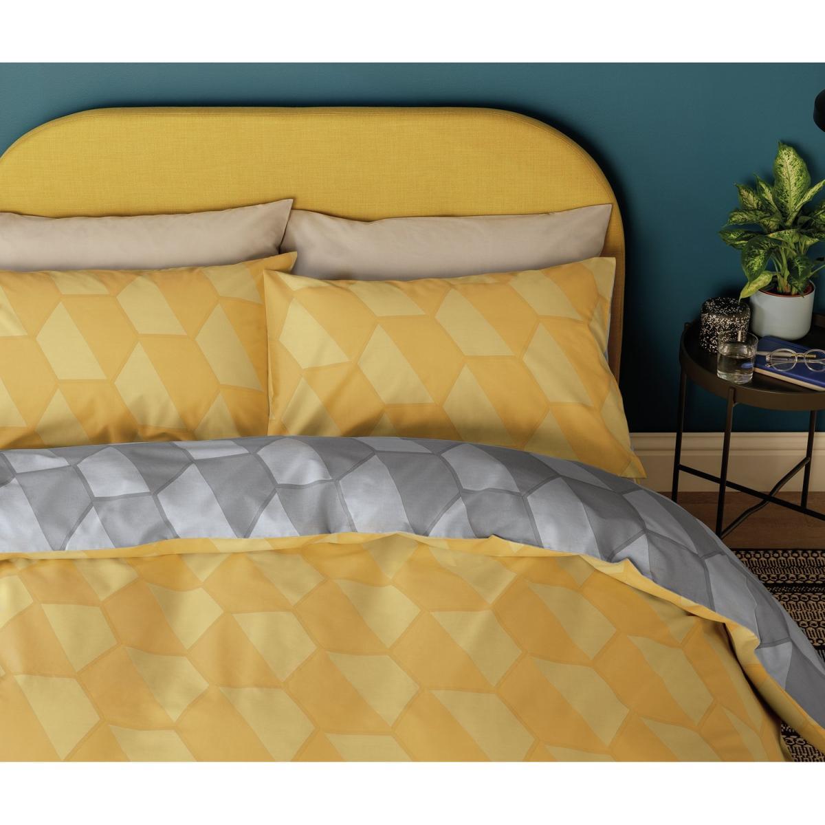 Habitat Industrial Geo Reversible Bedding Set - Single – image 7