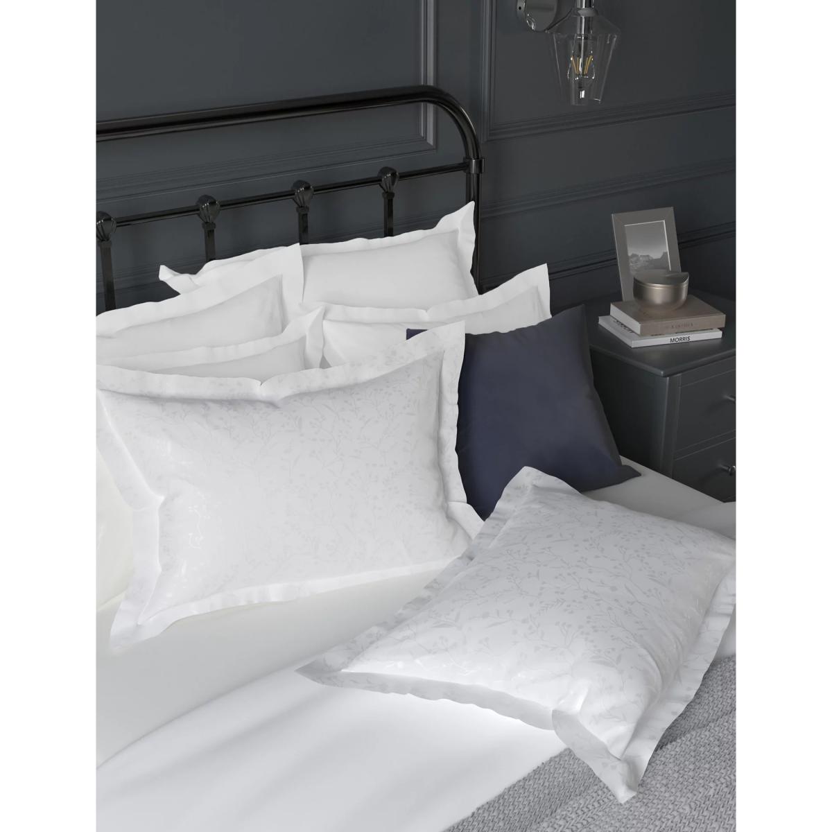 M&S Pearl Spring Foliage Jacquard Bedding Set - DBL - White, White – image 2