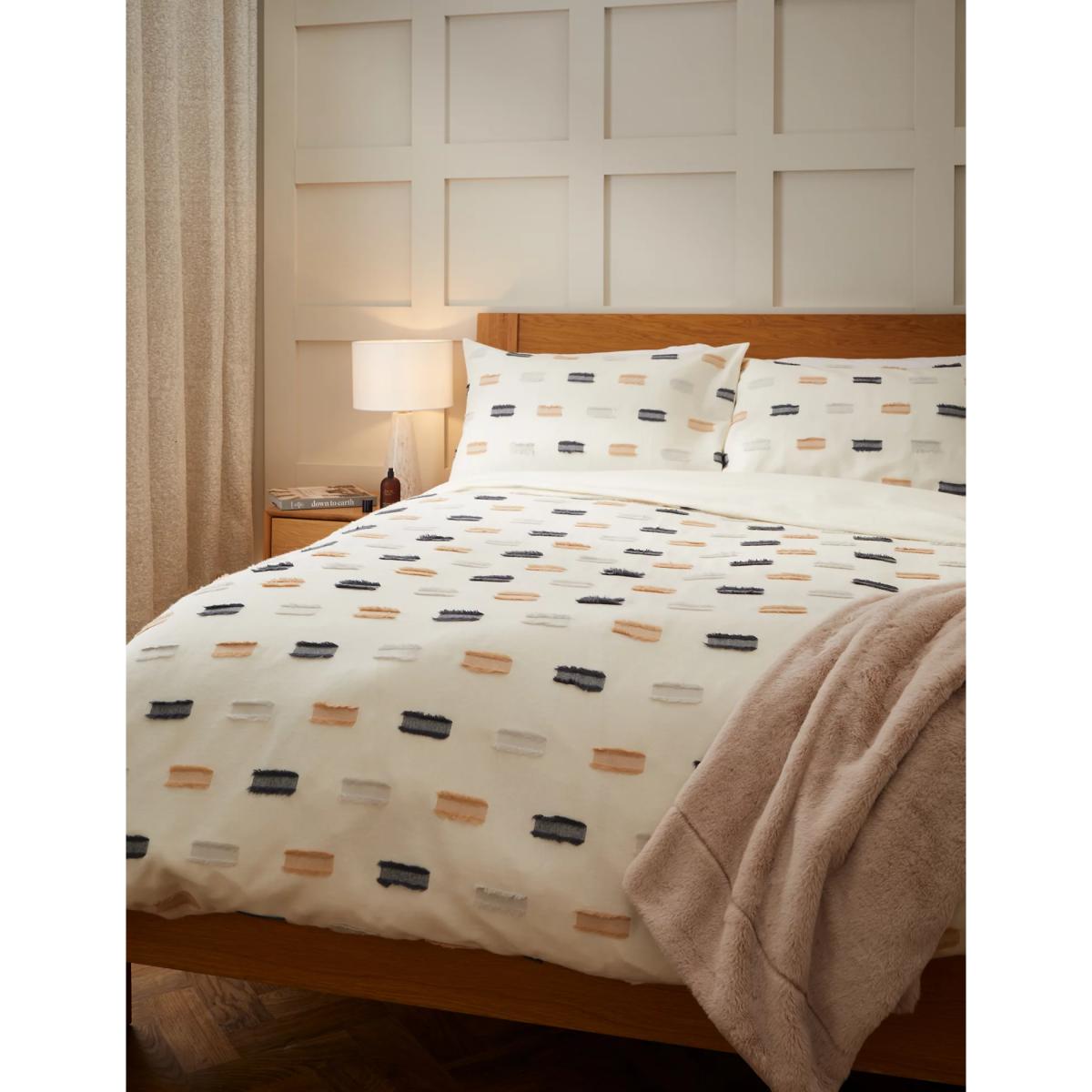 M&S Pure Brushed Cotton Tufted Dobby Bedding Set - SGL - Natural Mix, Natural Mix – image 3
