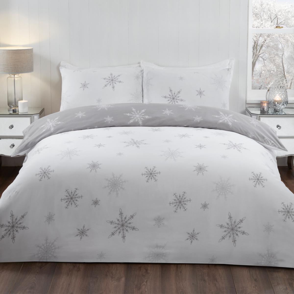 Enchanting Snowflakes Pillowcase and Duvet Set - Single – image 6