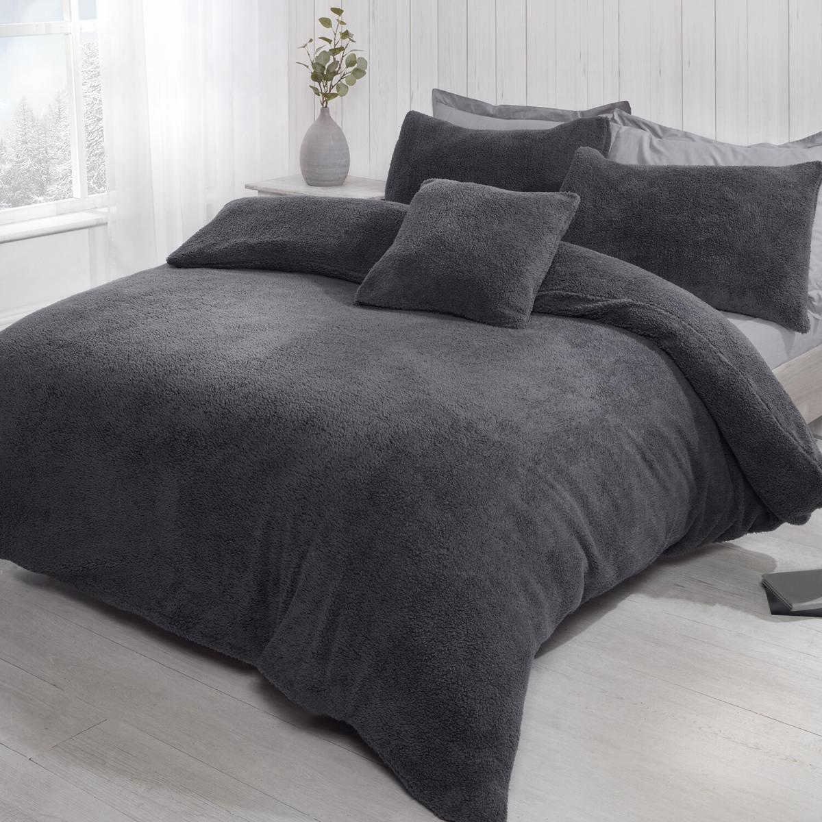 Teddy Fleece Duvet and Pillow Case Set - Charcoal / Single – image 2