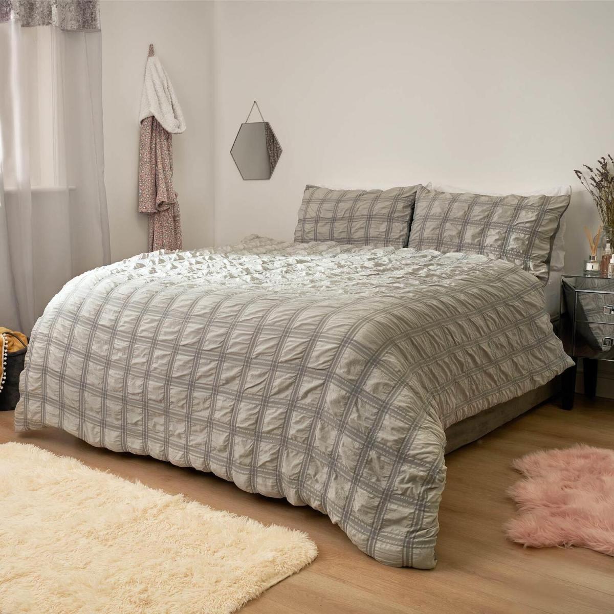 Sienna Check Seersucker Duvet Cover with Pillowcase Bedding Set - Silver / Single – image 2