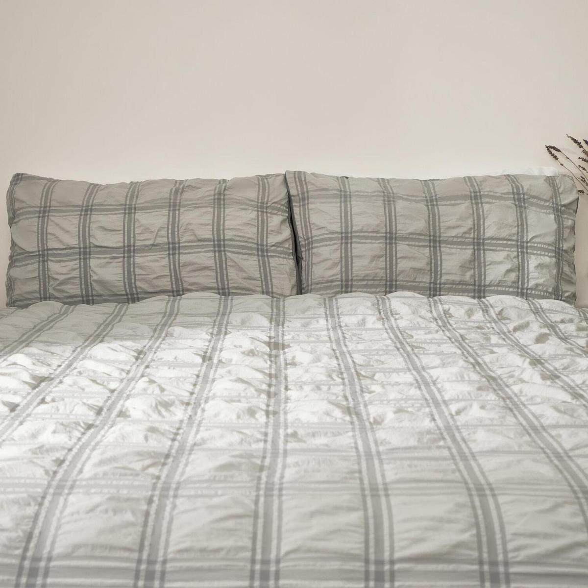 Sienna Check Seersucker Duvet Cover with Pillowcase Bedding Set - Silver / Single – image 4