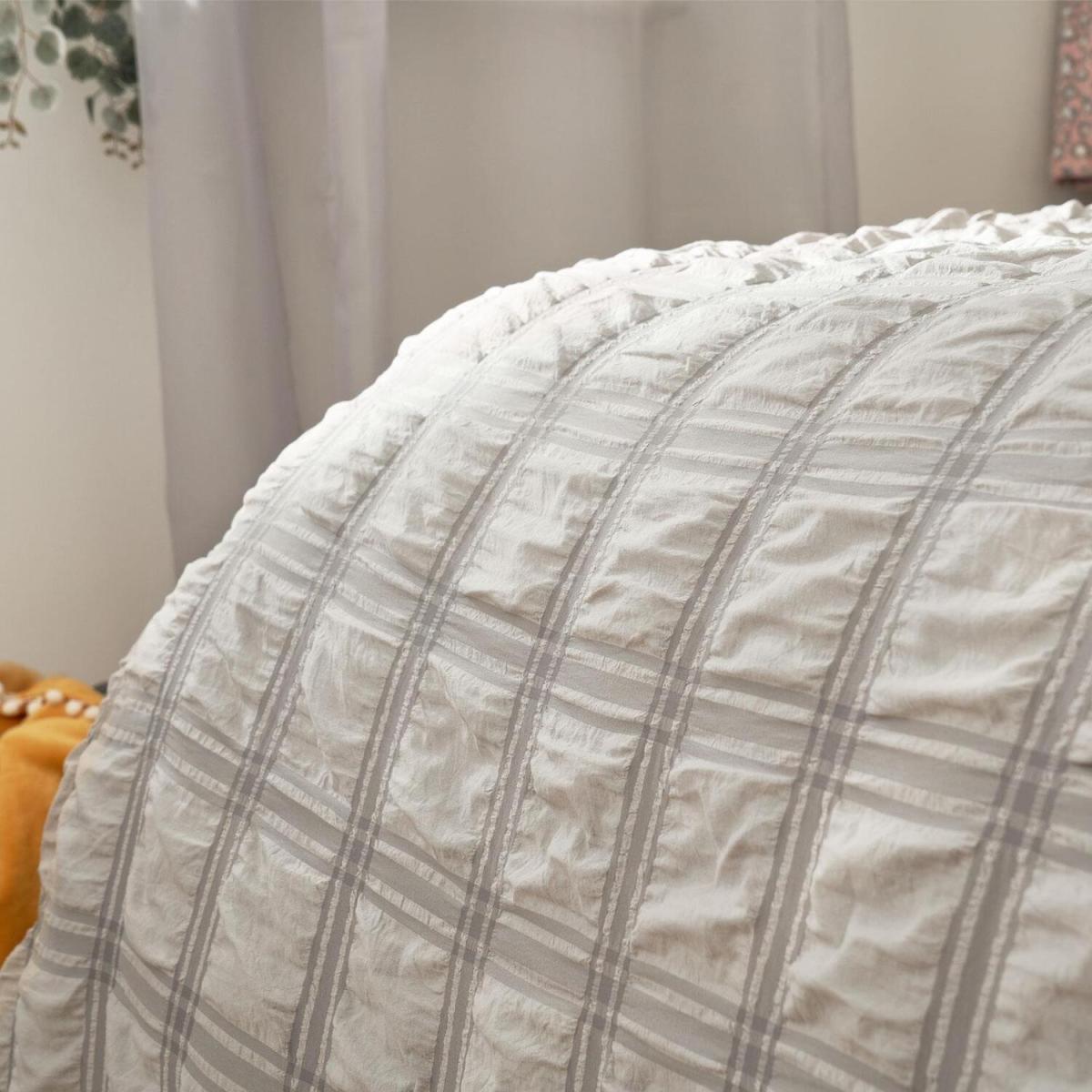 Sienna Check Seersucker Duvet Cover with Pillowcase Bedding Set - Silver / Single – image 5