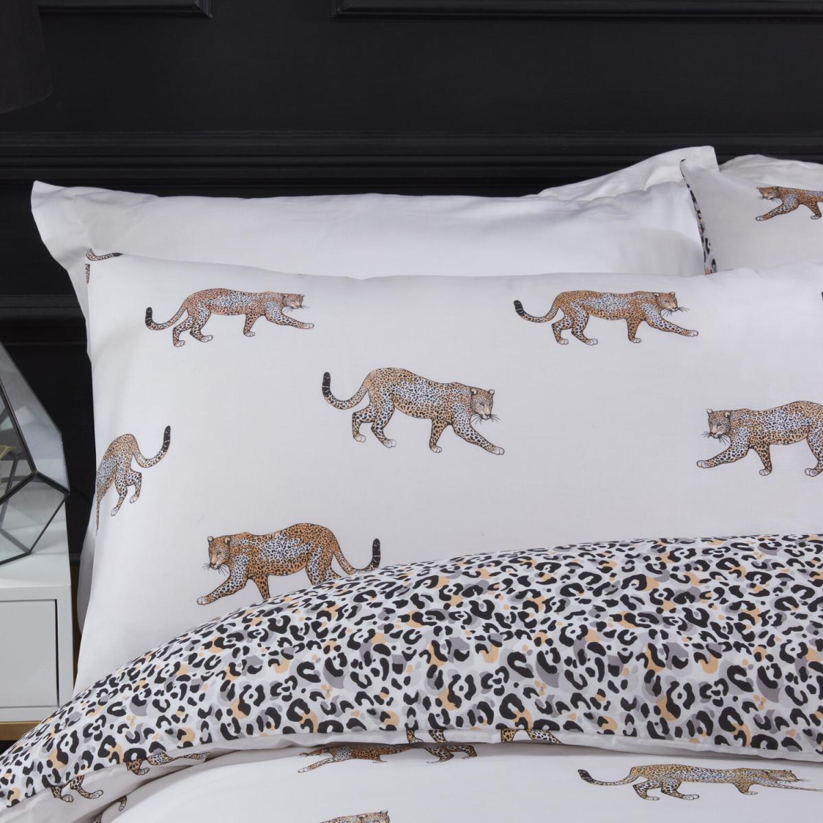Leopard Motif Duvet and Pillowcase Set - Teal / Single – image 2