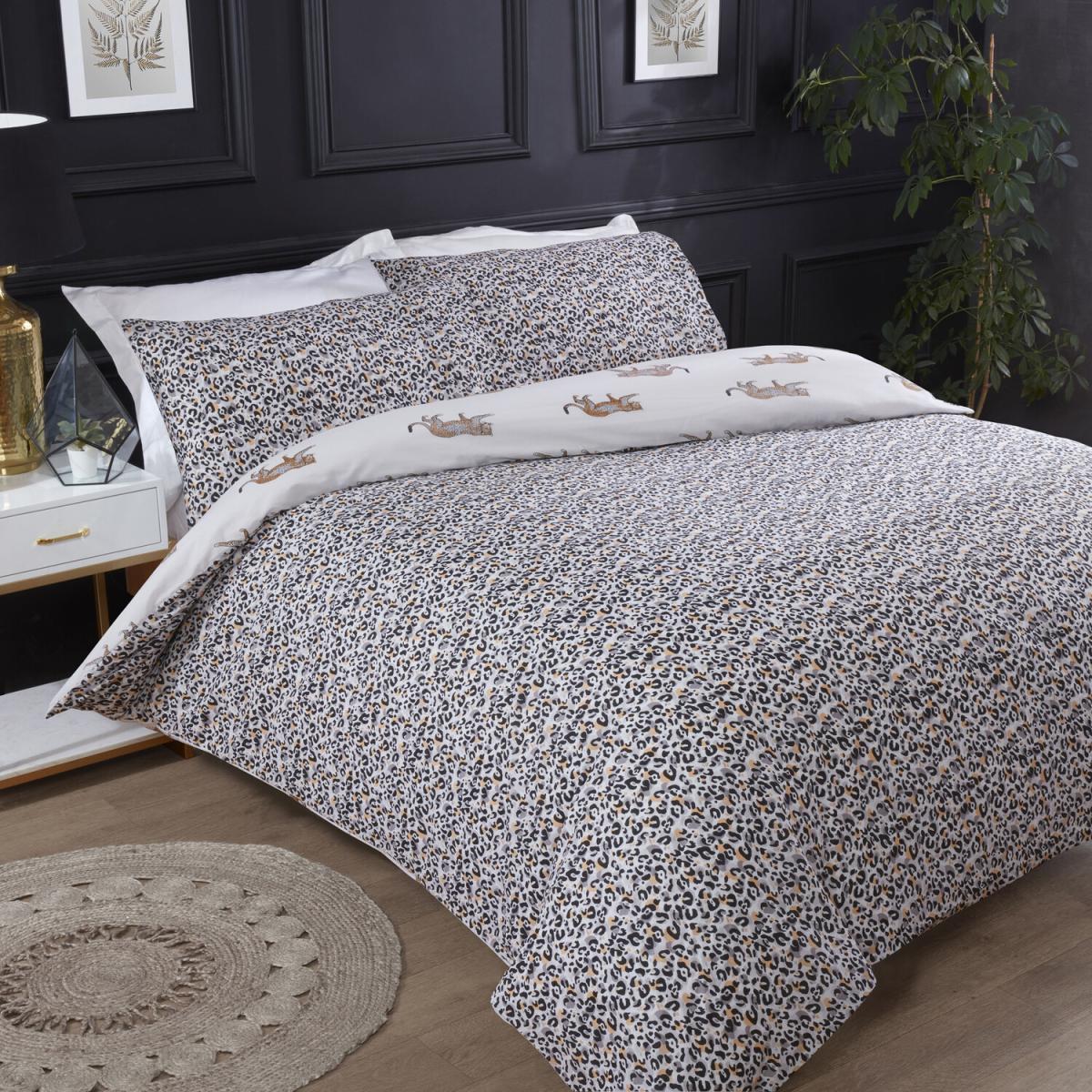 Leopard Motif Duvet and Pillowcase Set - Teal / Single – image 4