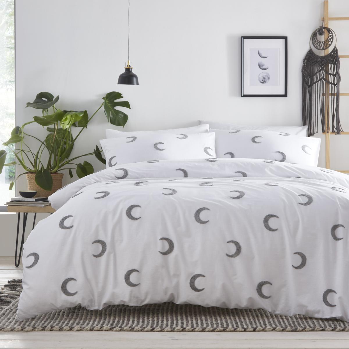 Crescent Duvet Set - White / Single – image 1