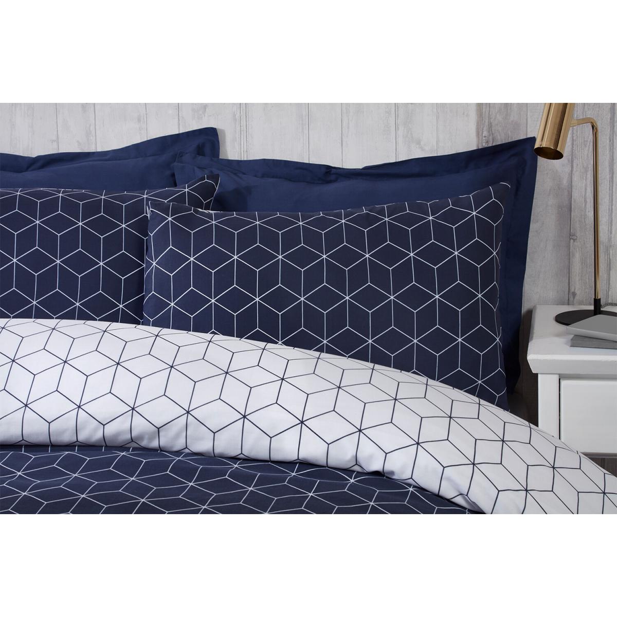 Apollo Geo Duvet Cover and Pillowcase Set - Blush / Single – image 12