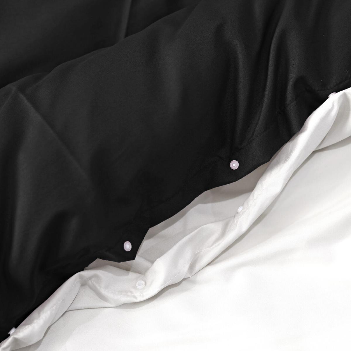 Black and White Reversible Duvet Cover Set - Black / Single – image 2