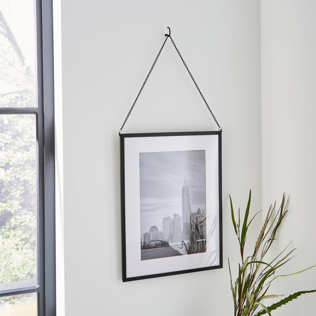 Black Hanging Chain Photo Frame 16x12 Black – image 1