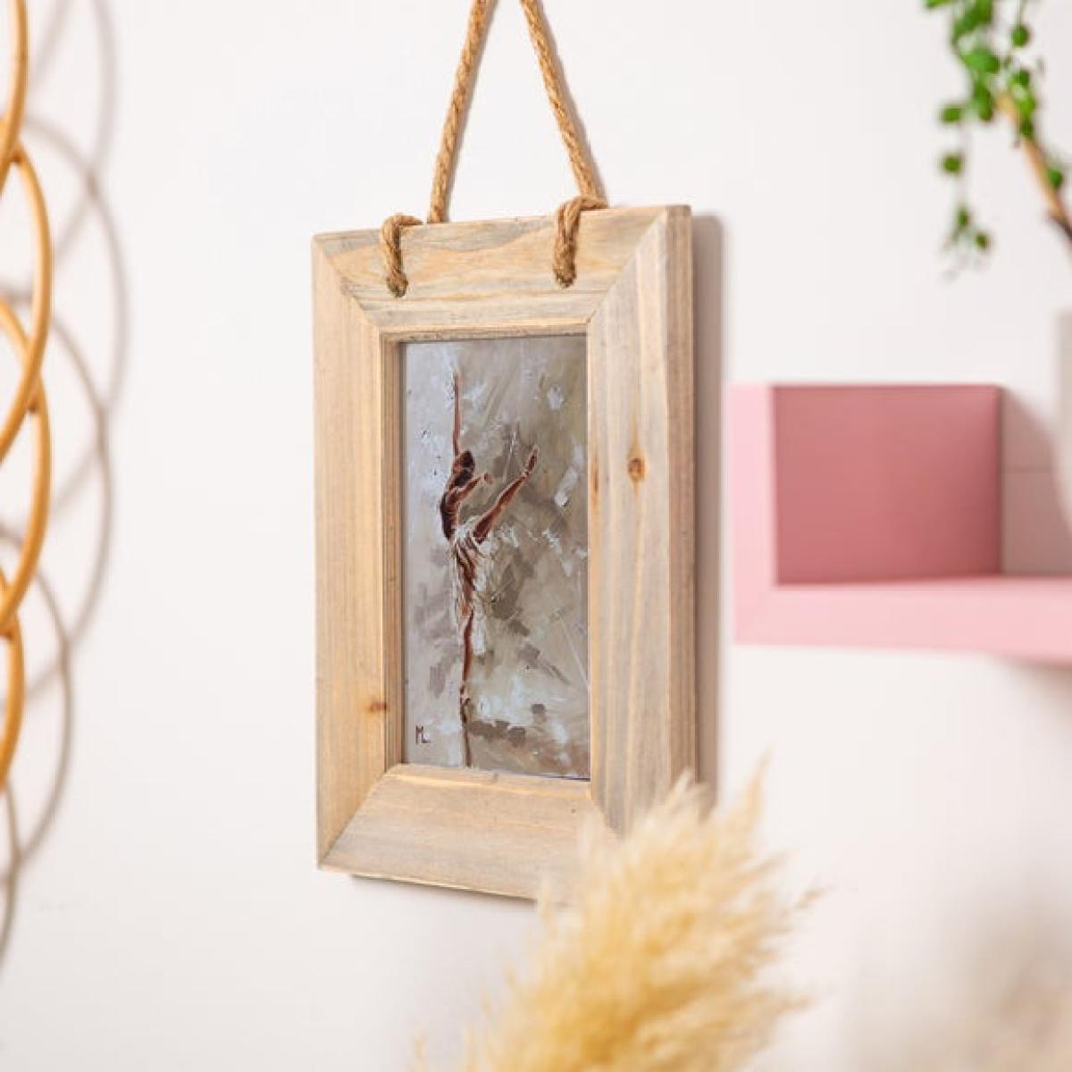 Nicola Spring Single Hanging Photo Frame – image 2