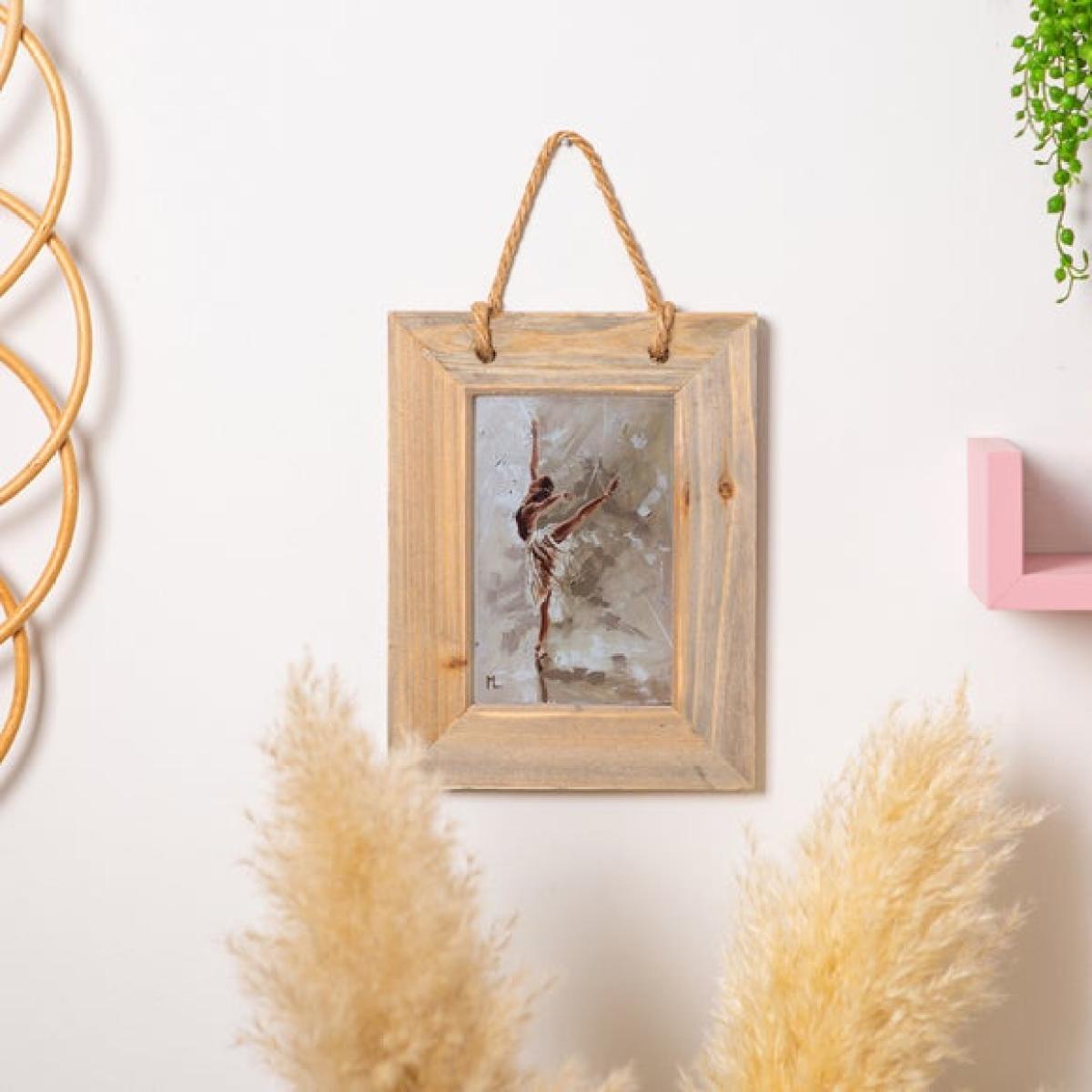 Nicola Spring Single Hanging Photo Frame – image 1