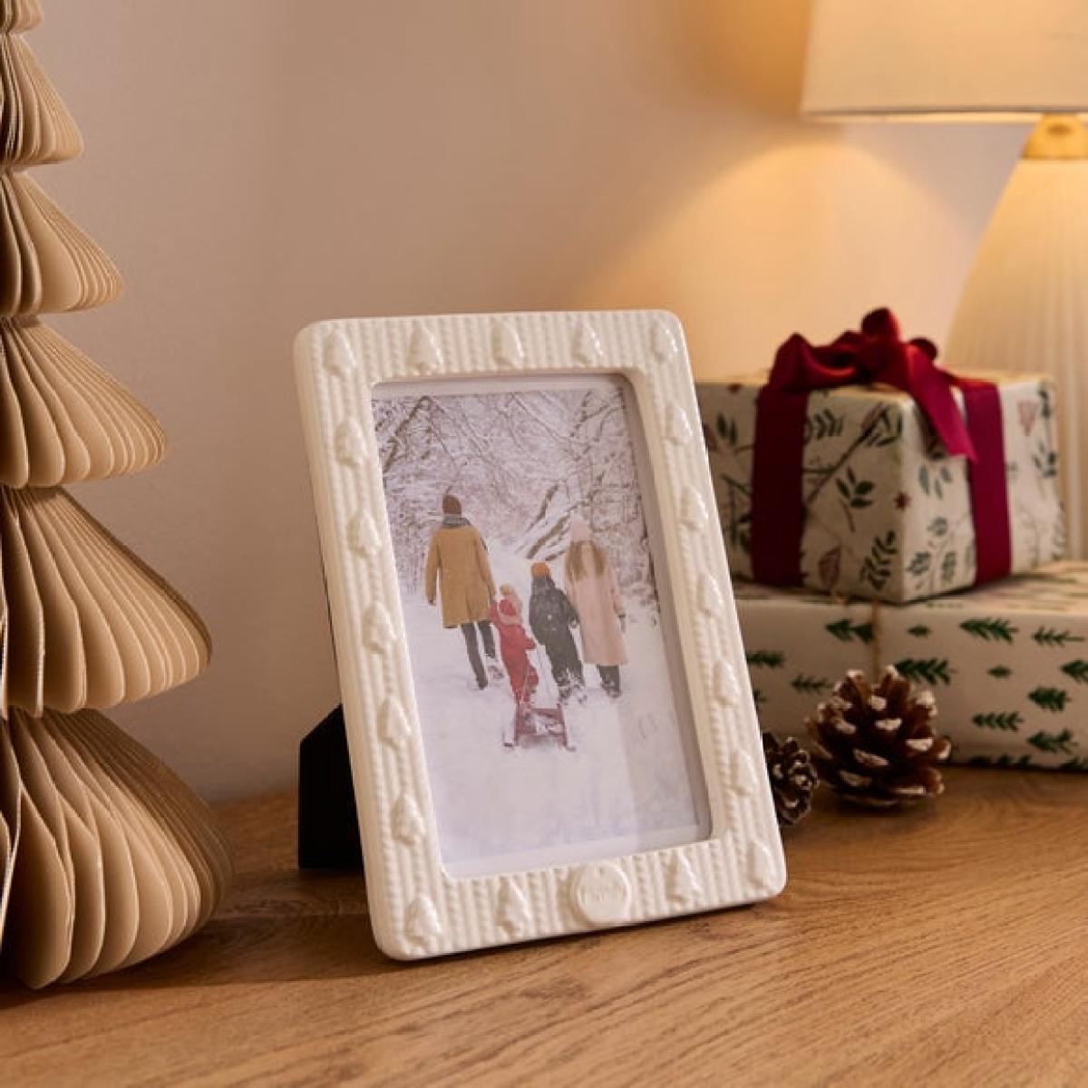 Knitted Texture Family Ceramic Photo Frame – image 1