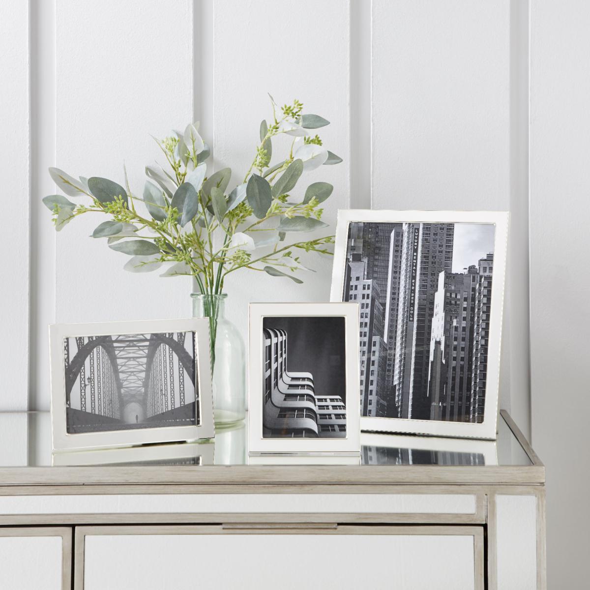 White Edge Silver Plated Photo Frame 10" x 8" (25cm x 20cm) White – image 2