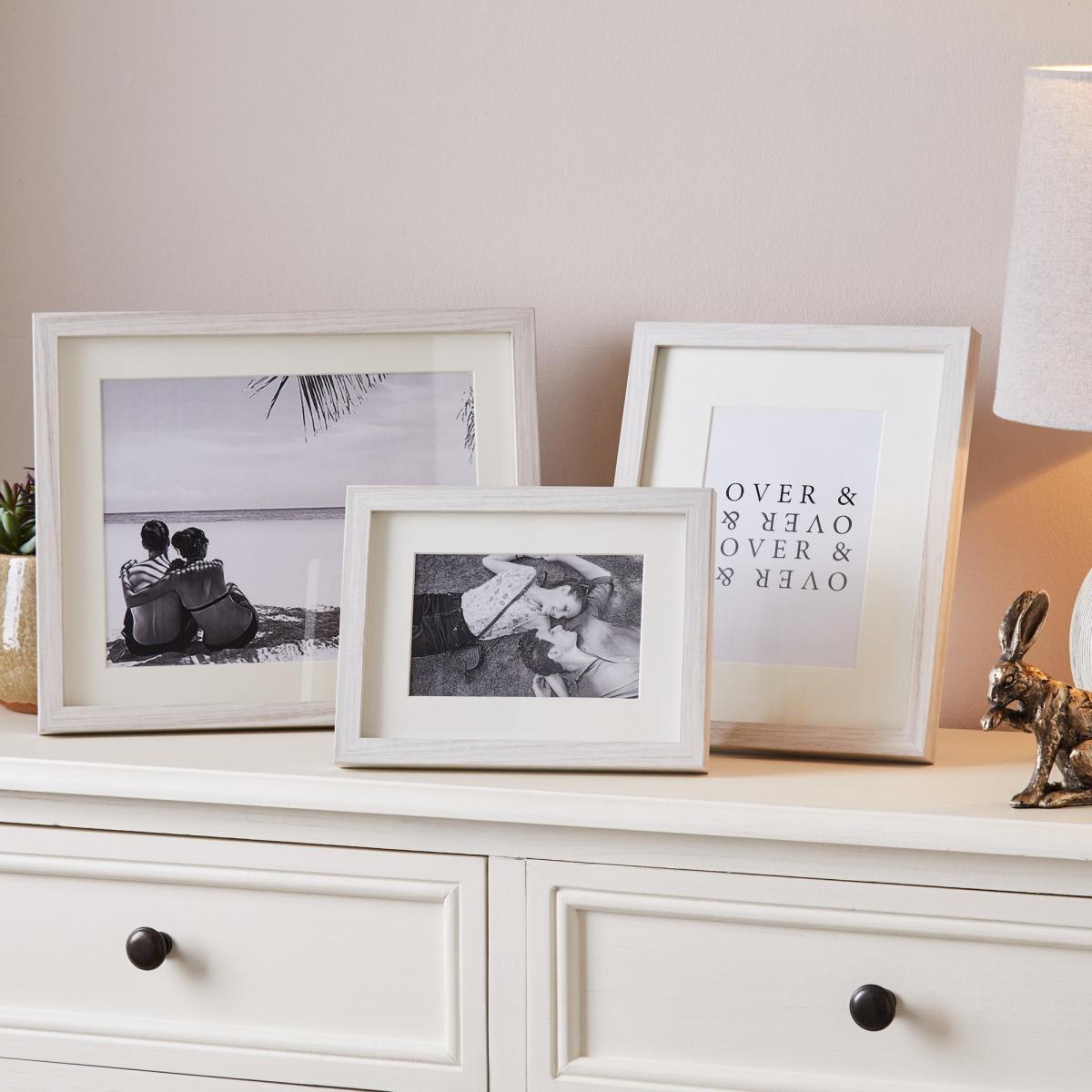 Washed Wood Effect Photo Frame 10" x 8" (25cm x 20cm) Washed wood effect – image 2