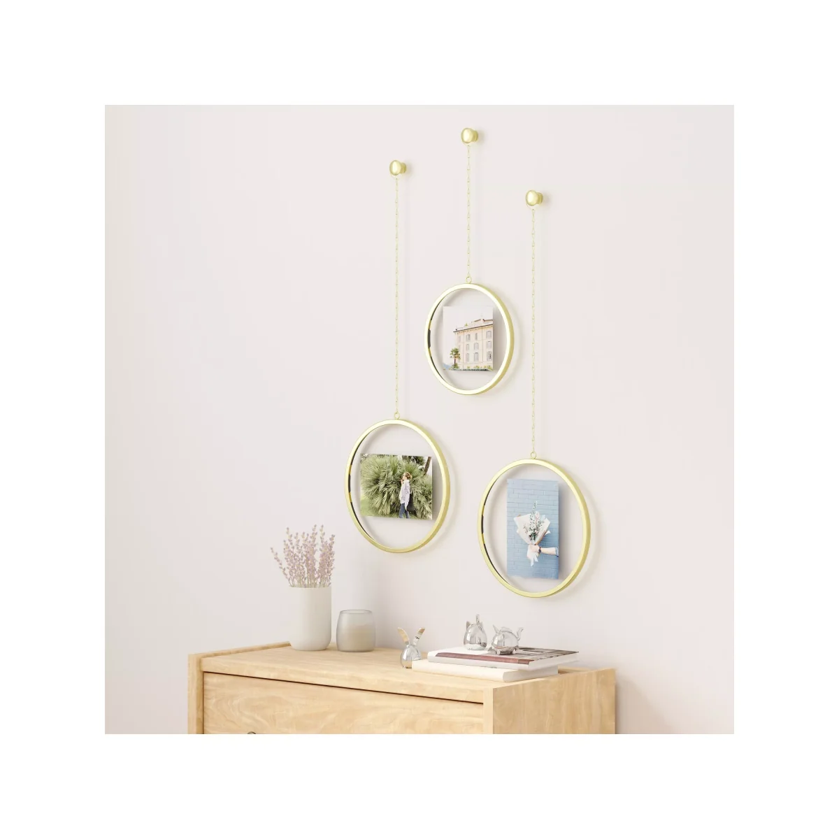 Umbra Fotochain Multi-aperture Photo Frame Display, 3 Photo, Brass – image 3
