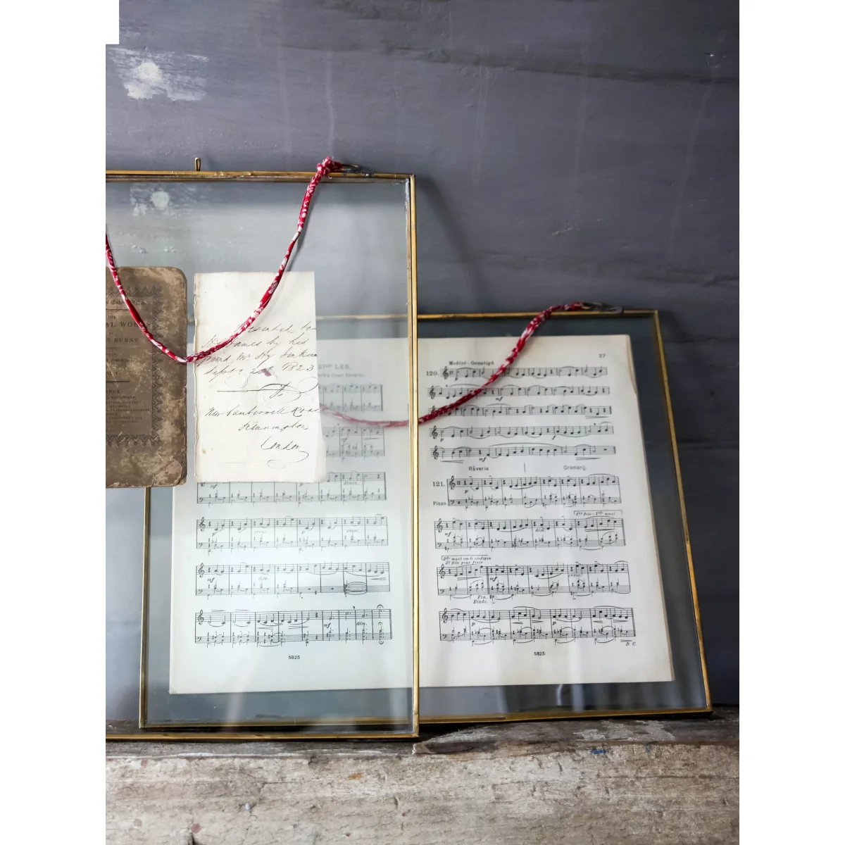 Nkuku Kiko Glazed Landscape Photo Frame, Antique Brass – image 3