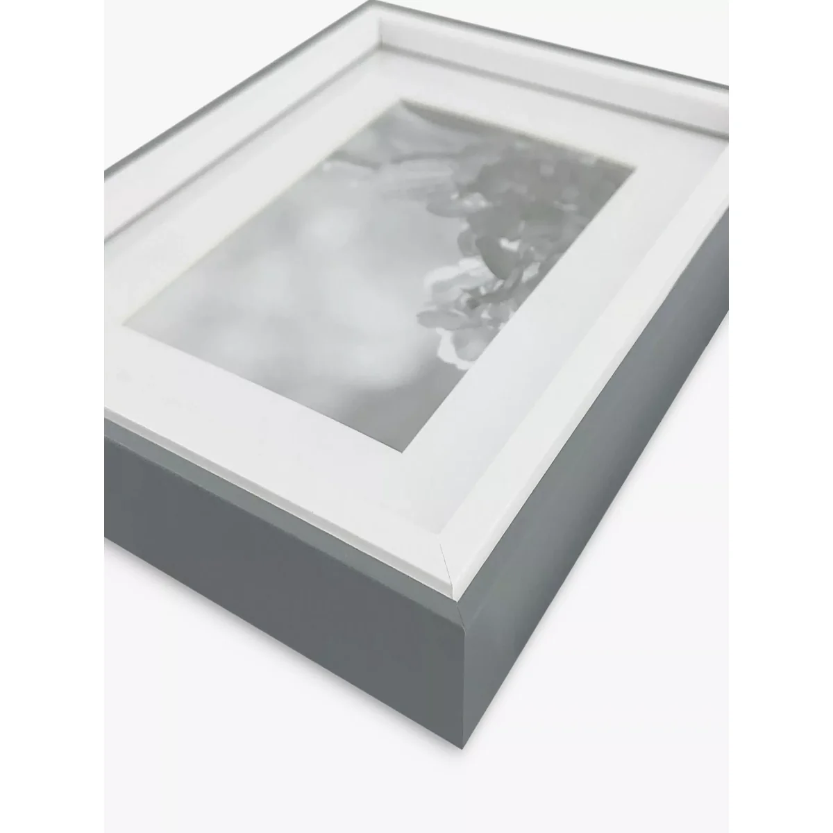 Gallery Perfect Multi-aperture Photo Frame Set, 7 Photo, Grey/White – image 2