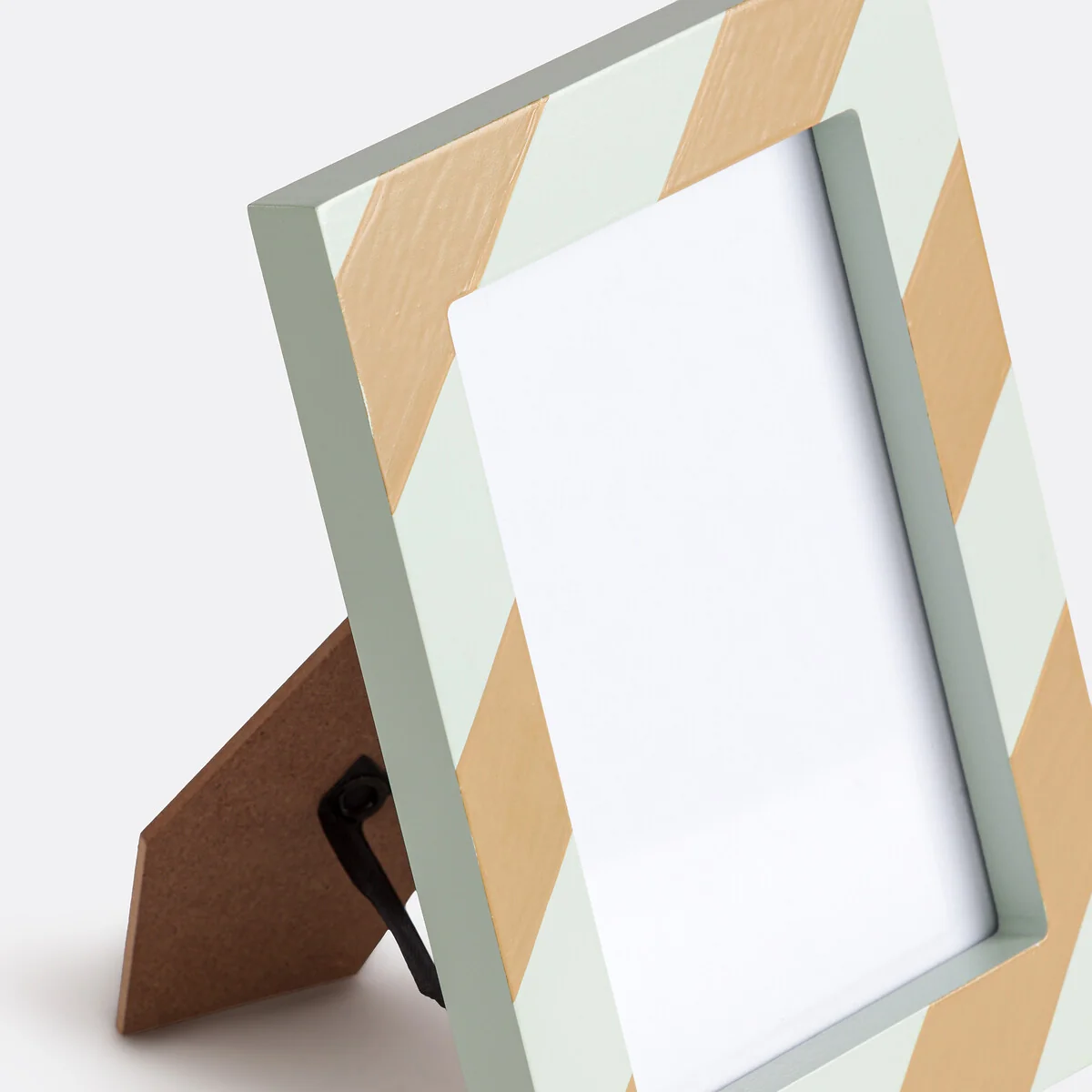 Jasper Freestanding Photo Frame, 13 X 18cm – image 2