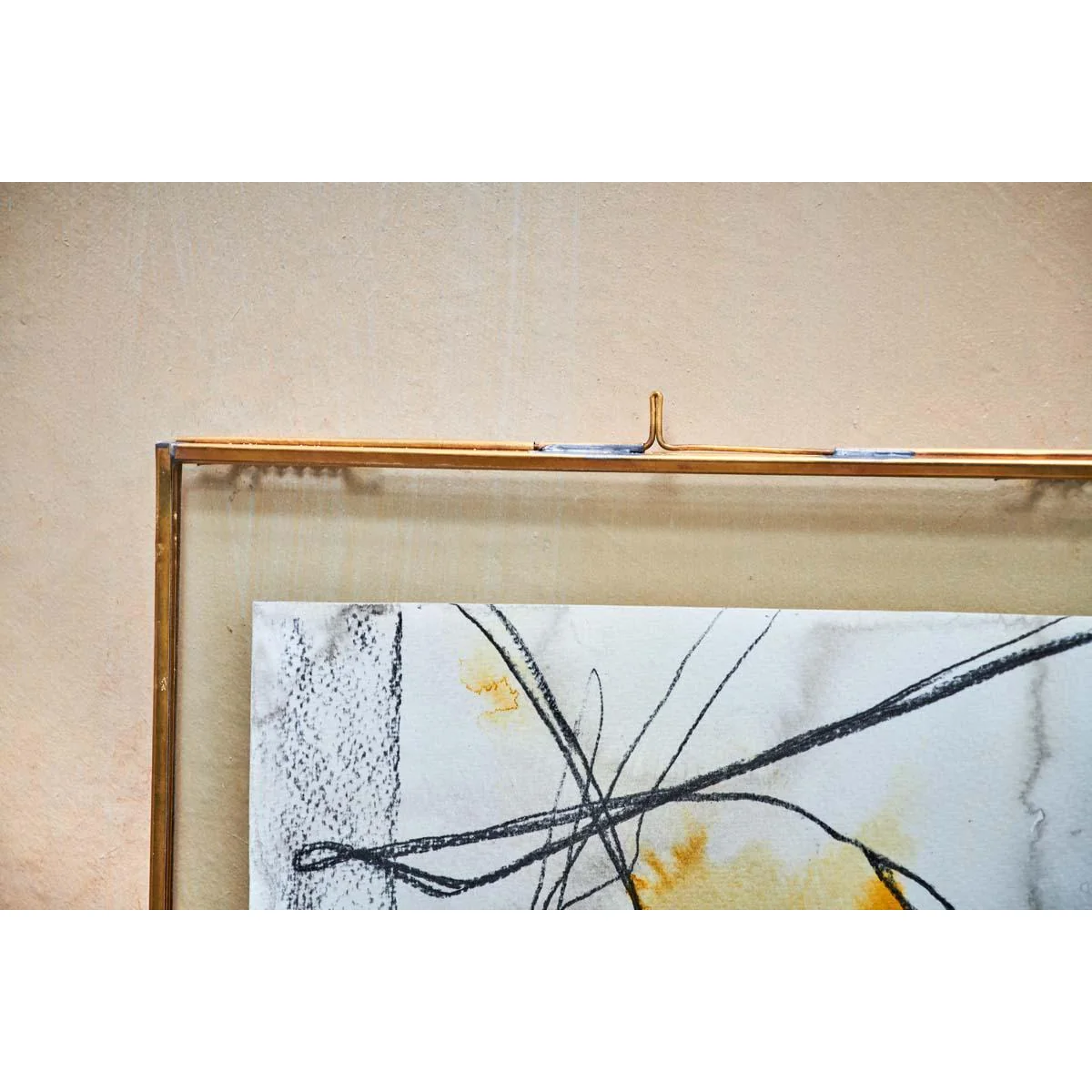 Nkuku Taluka Kiko Brass Frame | Photo Frames | Gold | Extra Large – image 4
