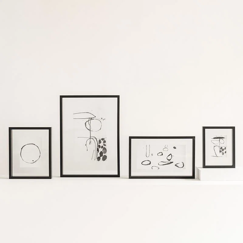 URBAN NATURE CULTURE Floating photo frame S 15x20 cm Minimalism-black – image 2