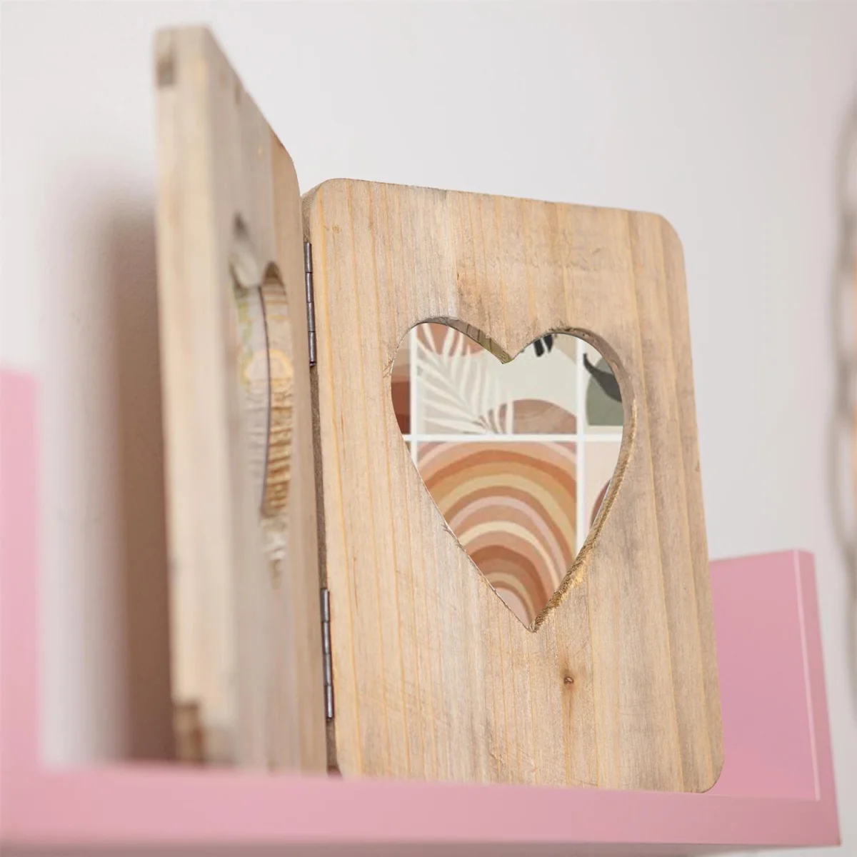 Rustic Hearts Folding 2 Photo Frames - 4 x 6" - Natural - Pack of 5 - Brown – image 4