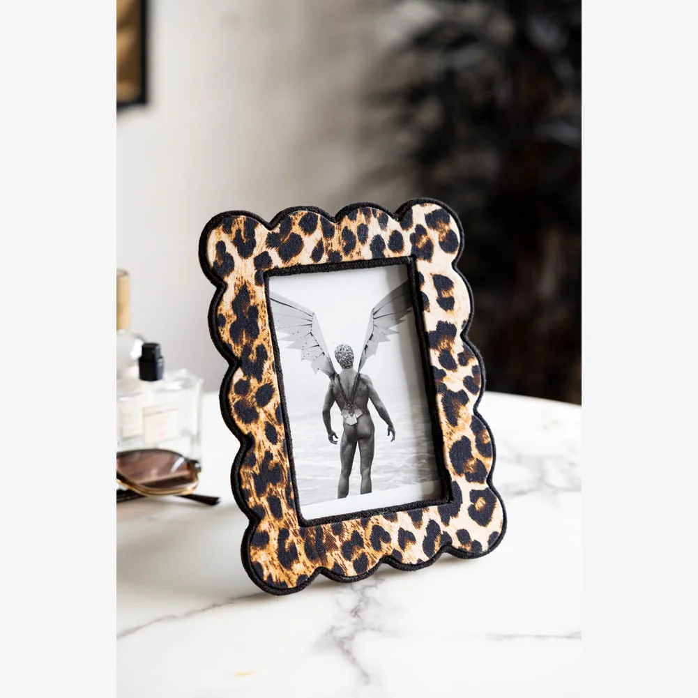 Scalloped Leopard Print Photo Frame – image 1