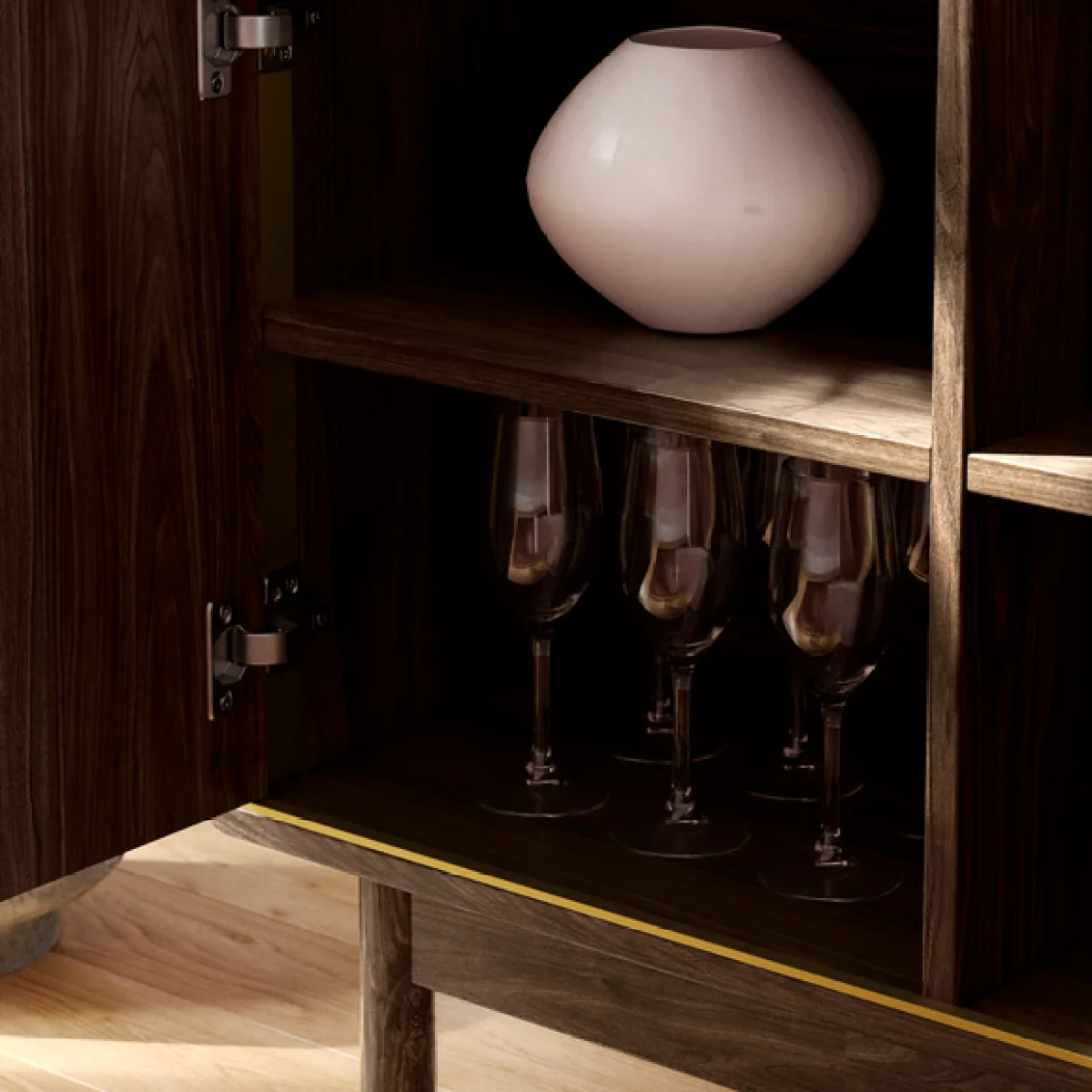 Daphne Extra Wide Sideboard – image 4