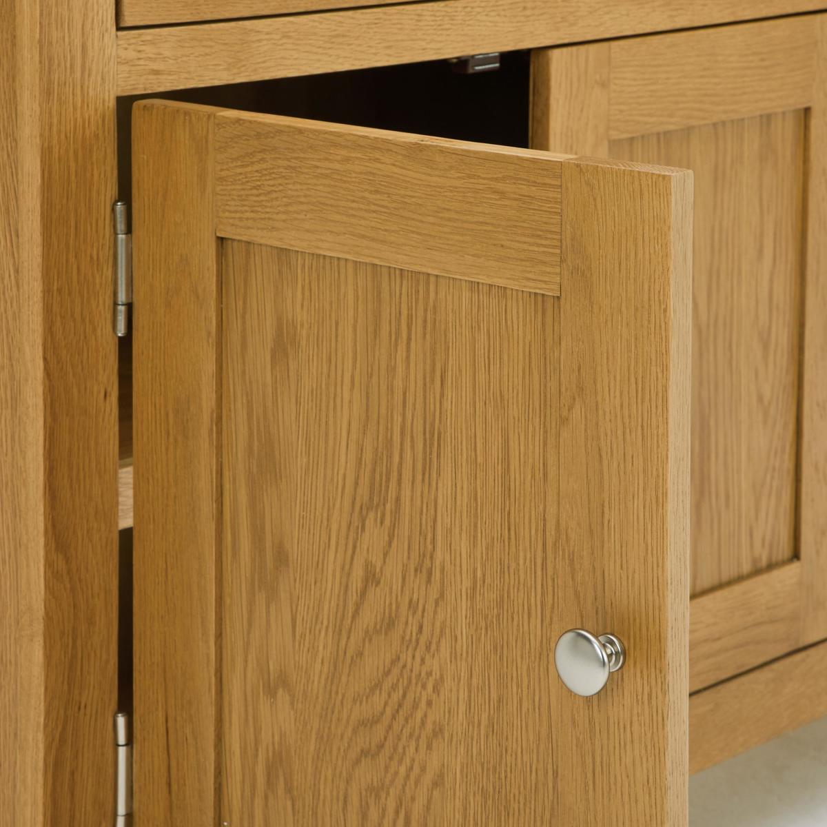 Bromley Oak Large Sideboard Light Oak – image 7