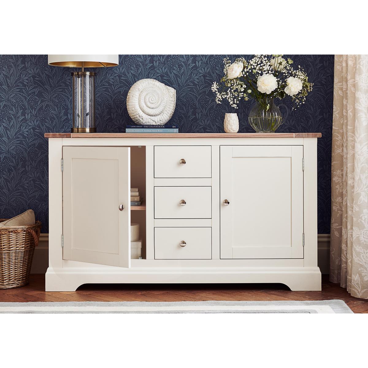 Laura Ashley - Dorset 2 Door 3 Drawer Sideboard – image 3