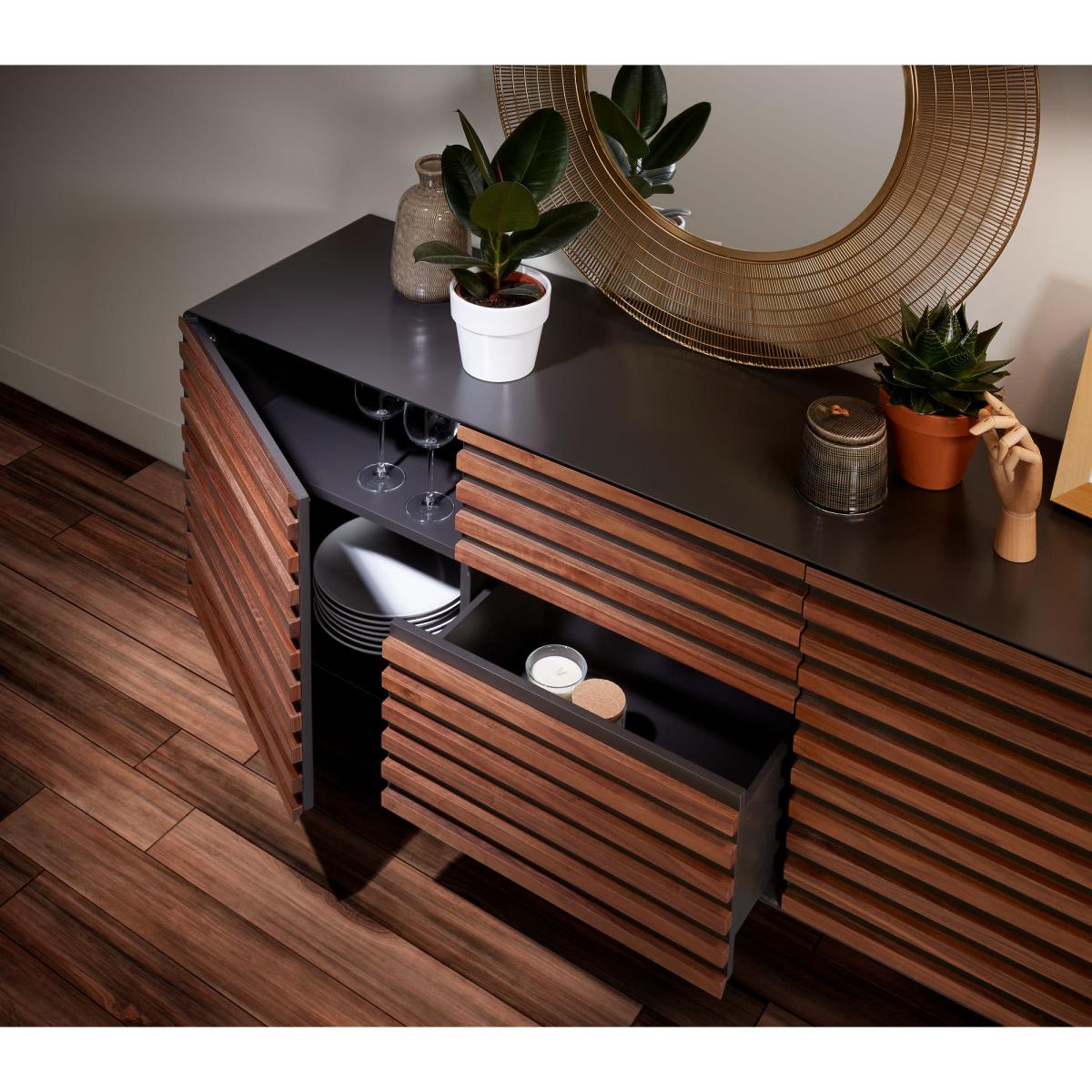 Kesia 2 door sideboard in walnut veneer with black lacquer & black steel, 162 x 74 cm – image 4