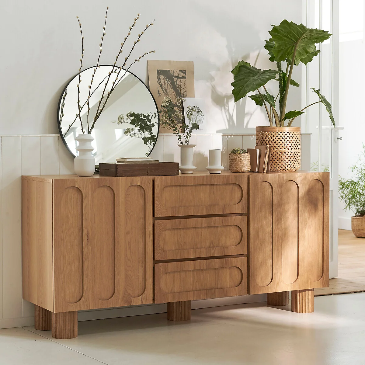 Cannelo Oak Veneered Sideboard – image 2