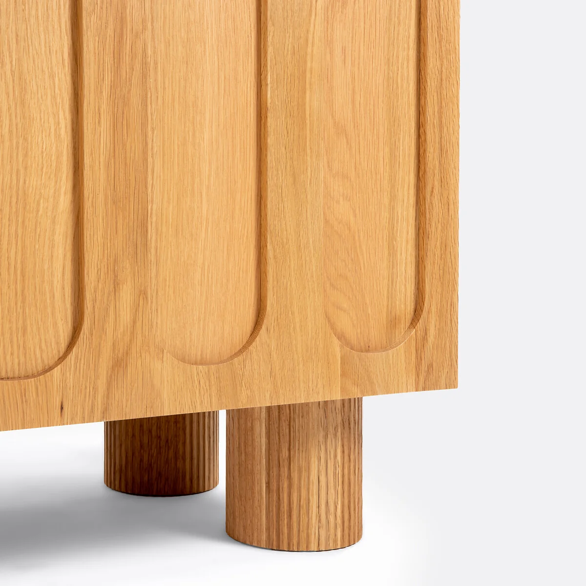 Cannelo Oak Veneered Sideboard – image 7