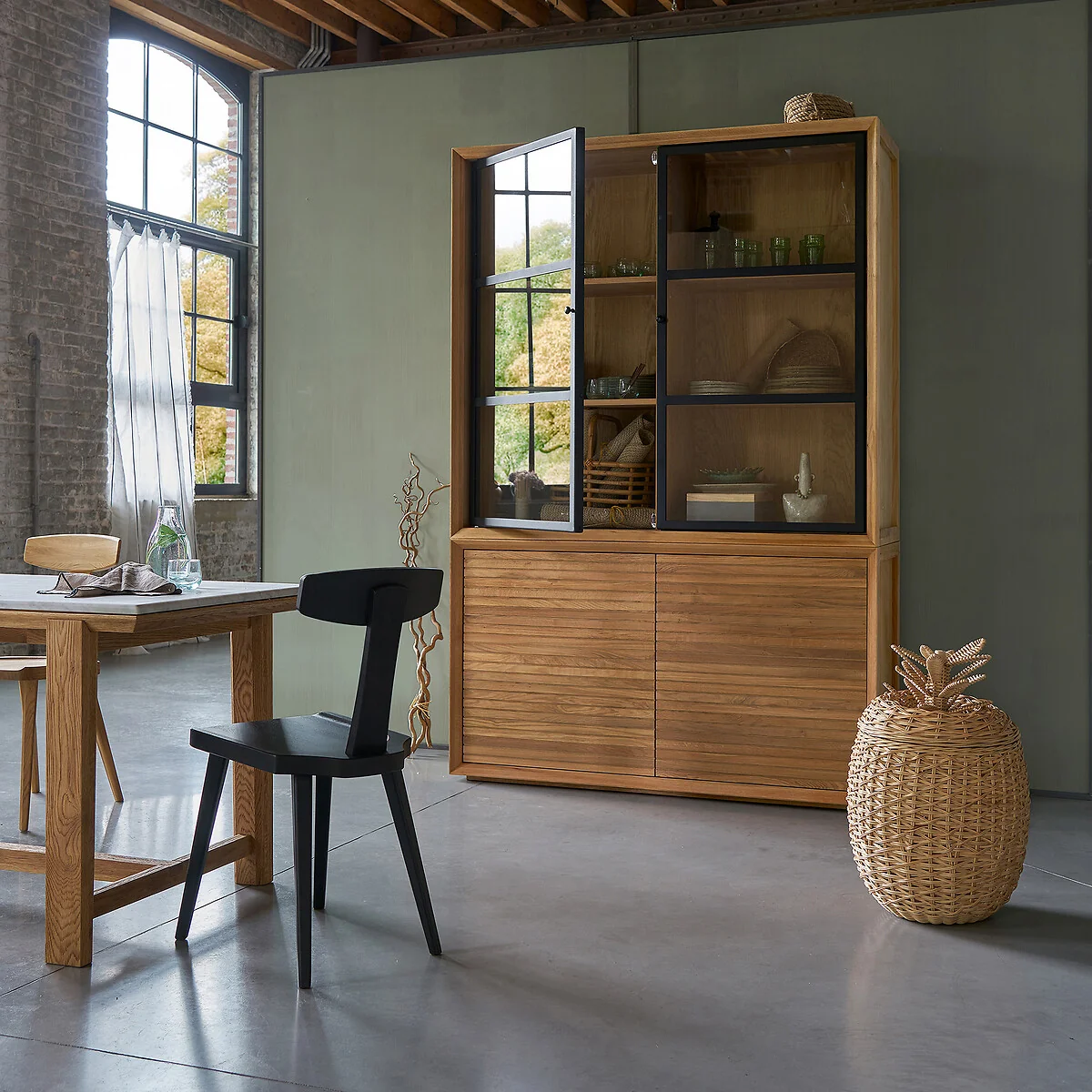 Joaquin Oak Veneered Sideboard – image 2