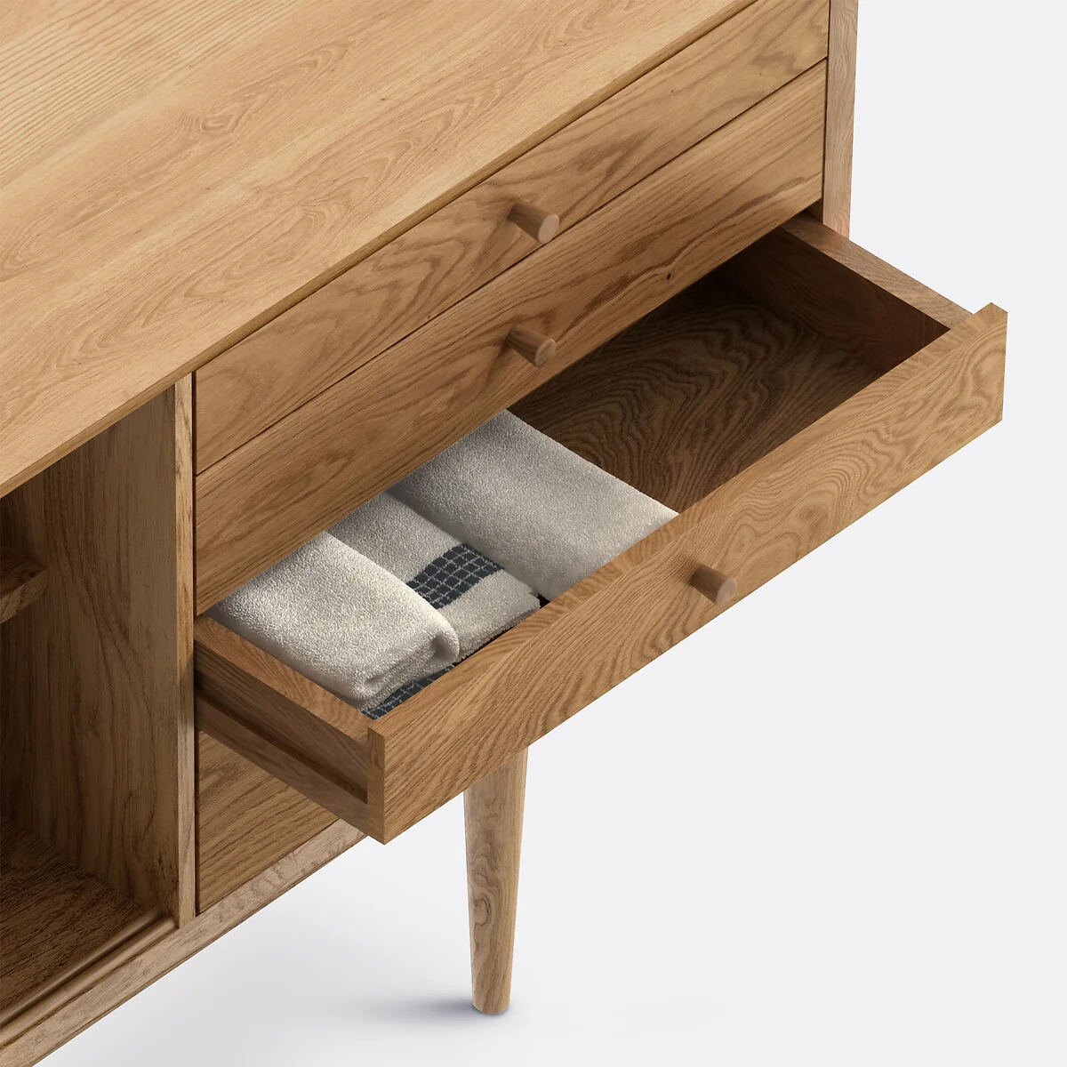 Quilda Vintage Style 2-Door 4-Drawer Oak Sideboard – image 4