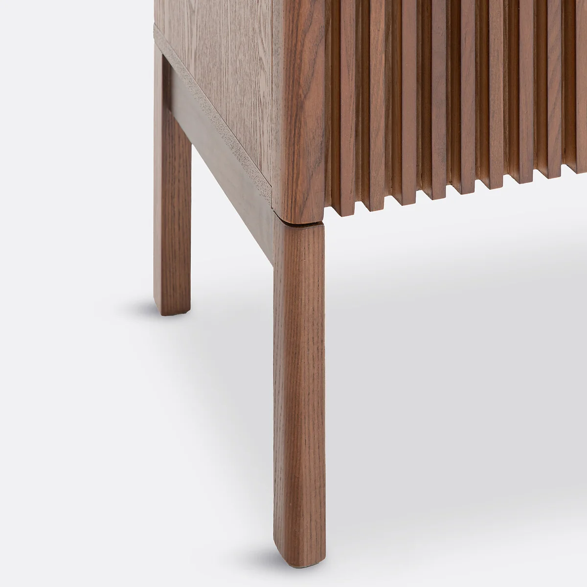 Neottie 2-Door Tall Sideboard – image 6