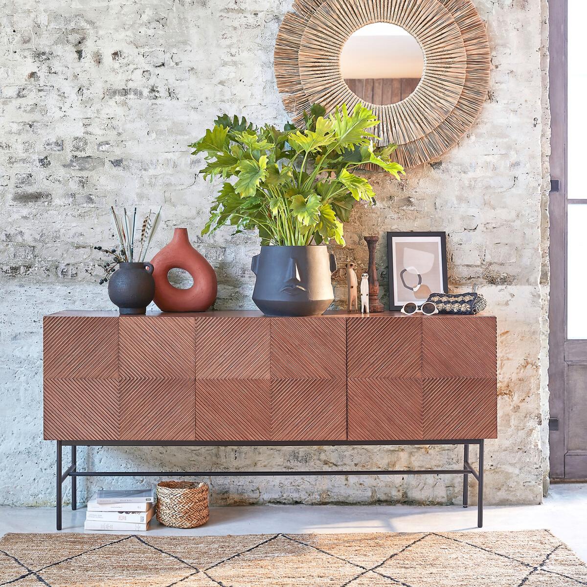 Jerem Oak Veneered Textured Sideboard – image 7
